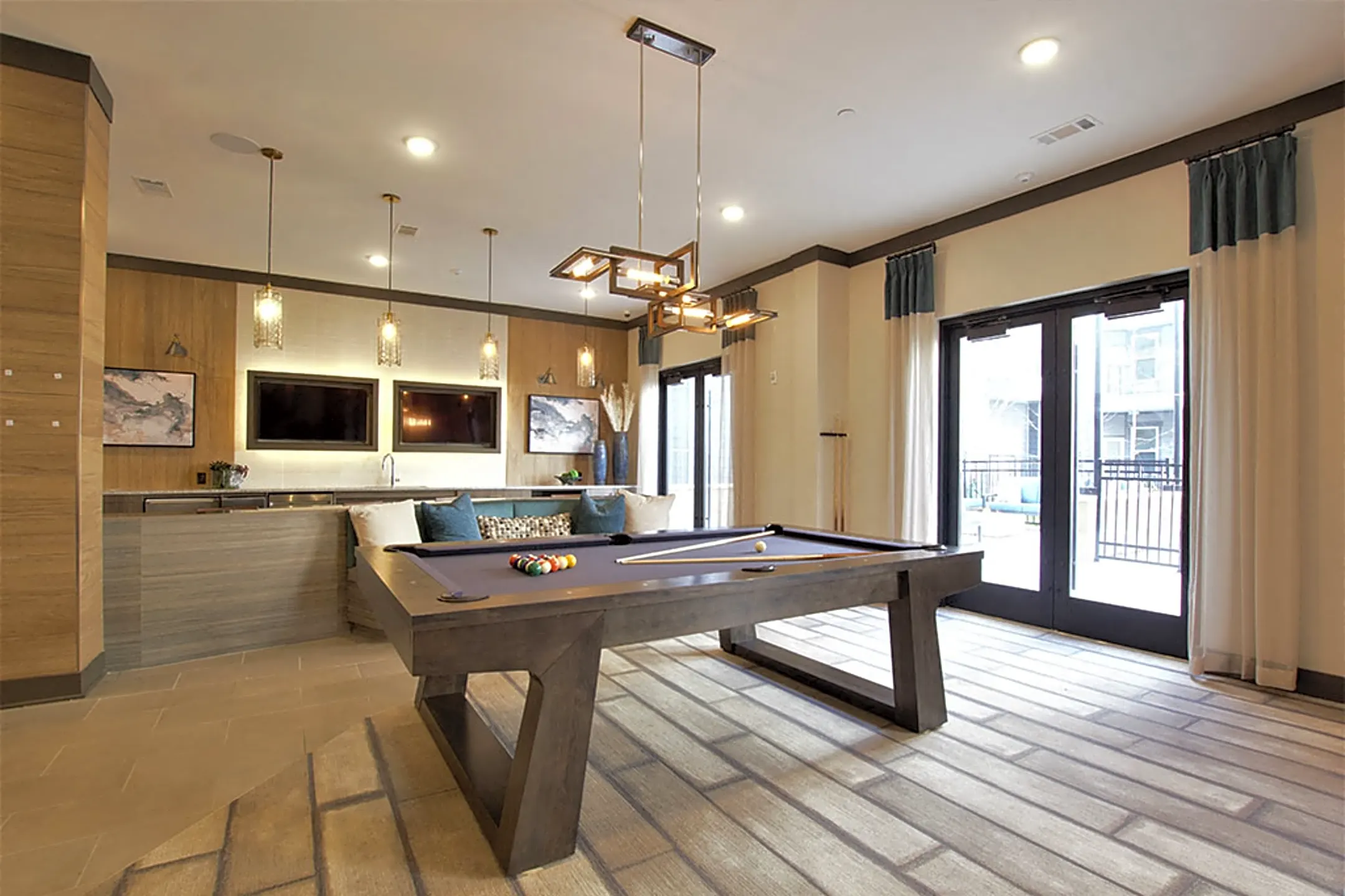 The Walcott Jeffersonville Apartments 222 W Maple St Jeffersonville