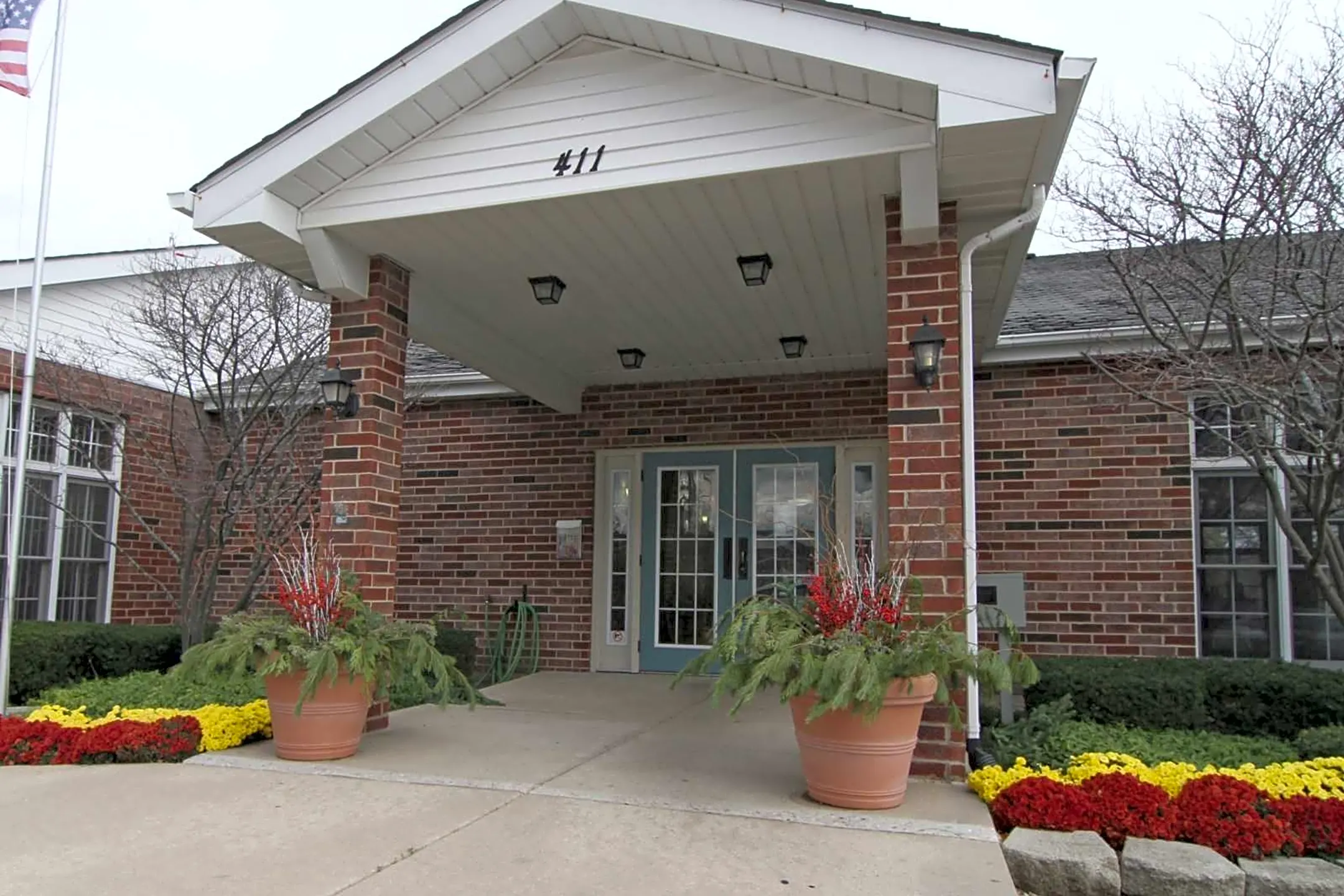 Leasing Office - Prairie View Apartments - Woodstock, IL