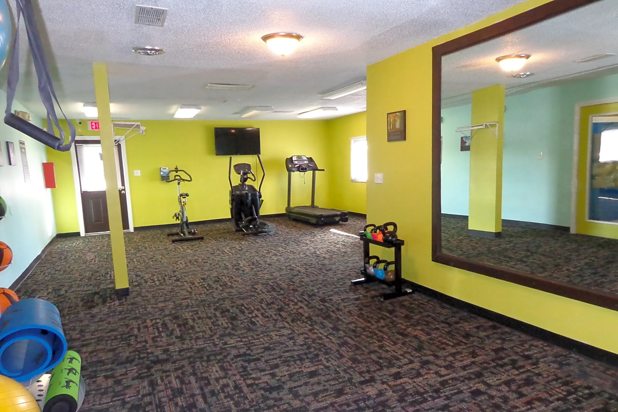 Fitness Weight Room - Mariners Village - Indianapolis, IN