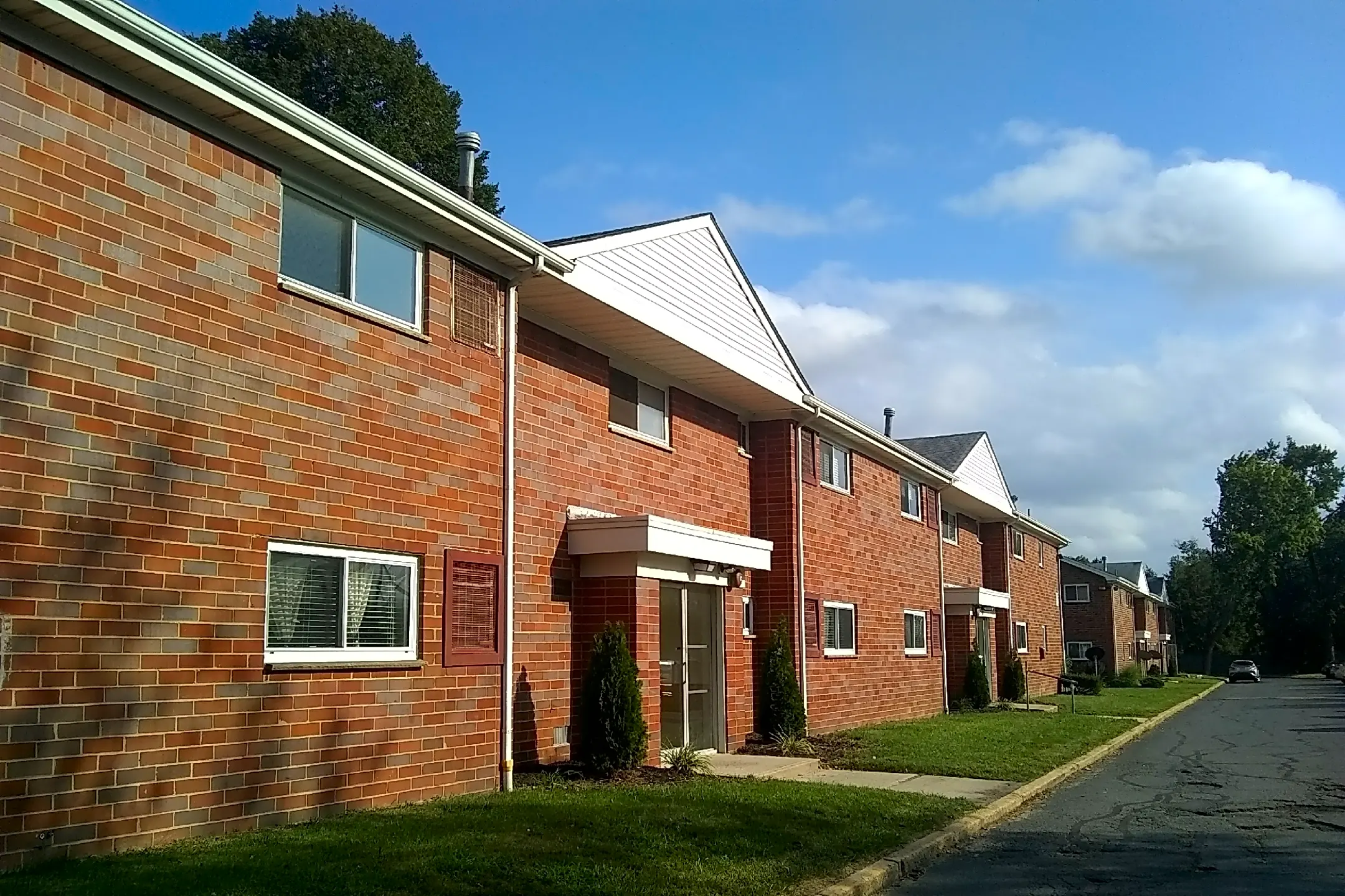 Townhouse Gardens 107 Manlove Ave Hightstown, NJ Apartments for Rent Rent.