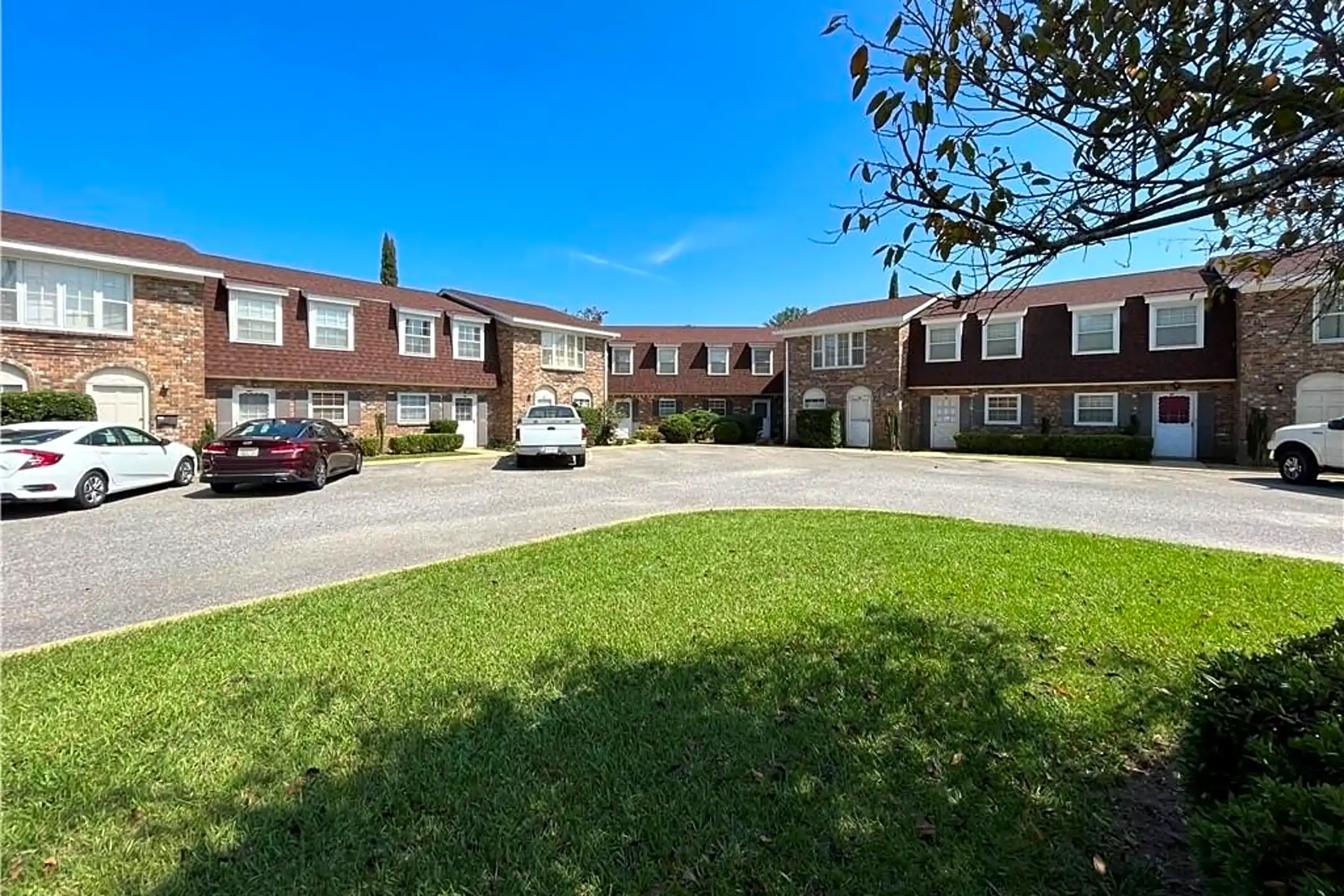 208 McMillan Ave Apartments Bay AL 36507