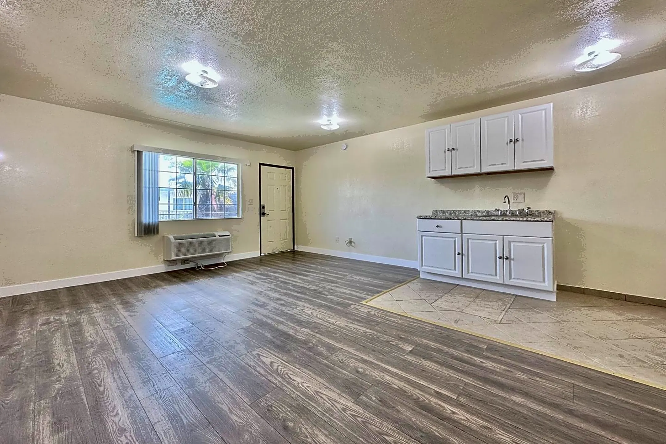 310 E Foothill Blvd 310 E Foothill Blvd unit 265 Pomona, CA