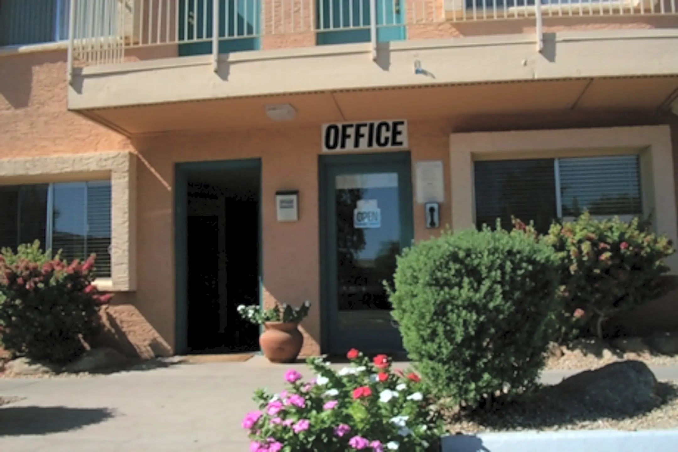 Cactus Trail Apartments Phoenix, AZ 85027