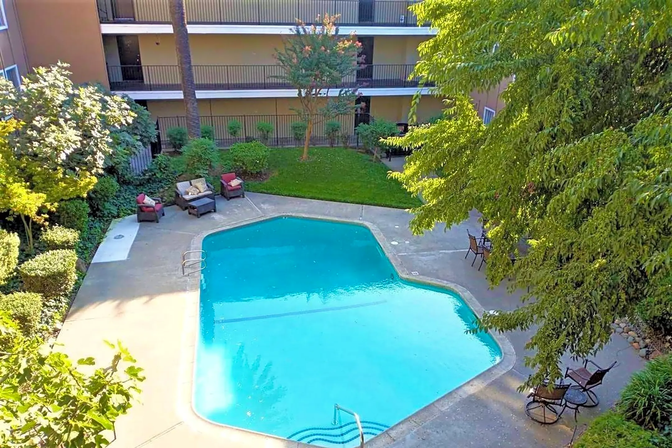 The Elms 2025 28th St Sacramento, CA Apartments for Rent Rent.