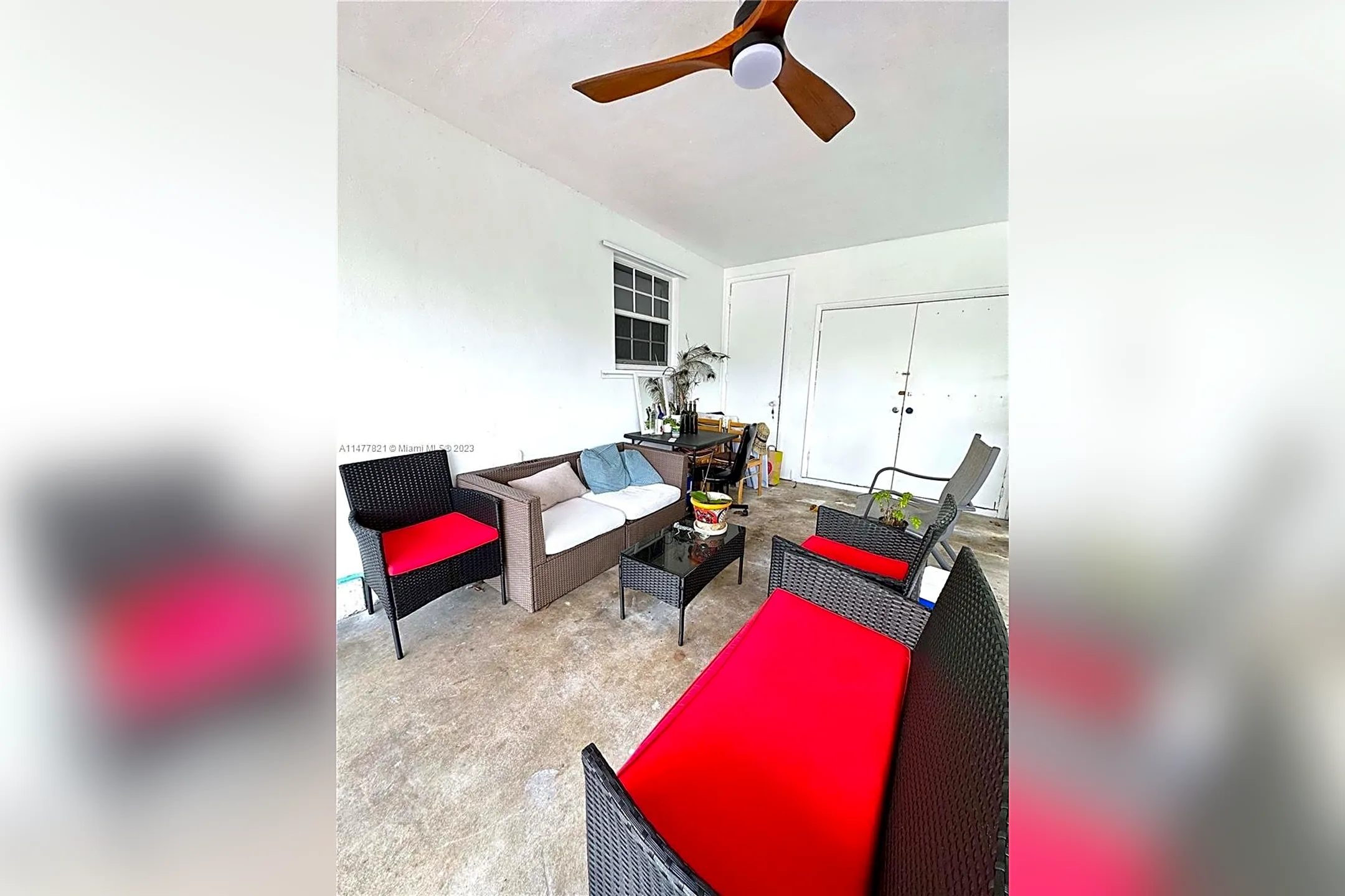 Living Room - 1850 NE 161st St #N/A - North Miami Beach, FL