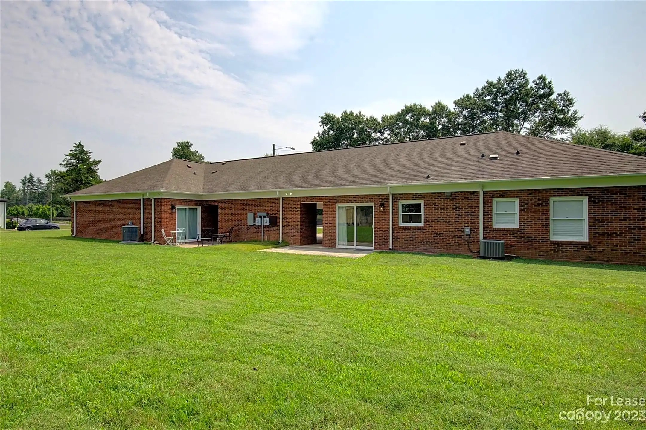 Building - 5132 Rea Rd - Charlotte, NC