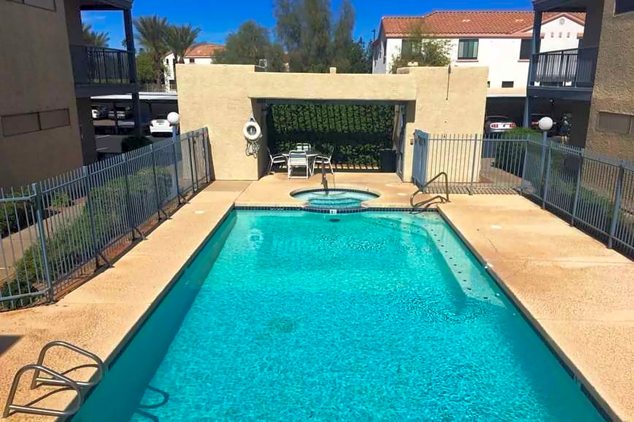 Monterey Apartments Scottsdale