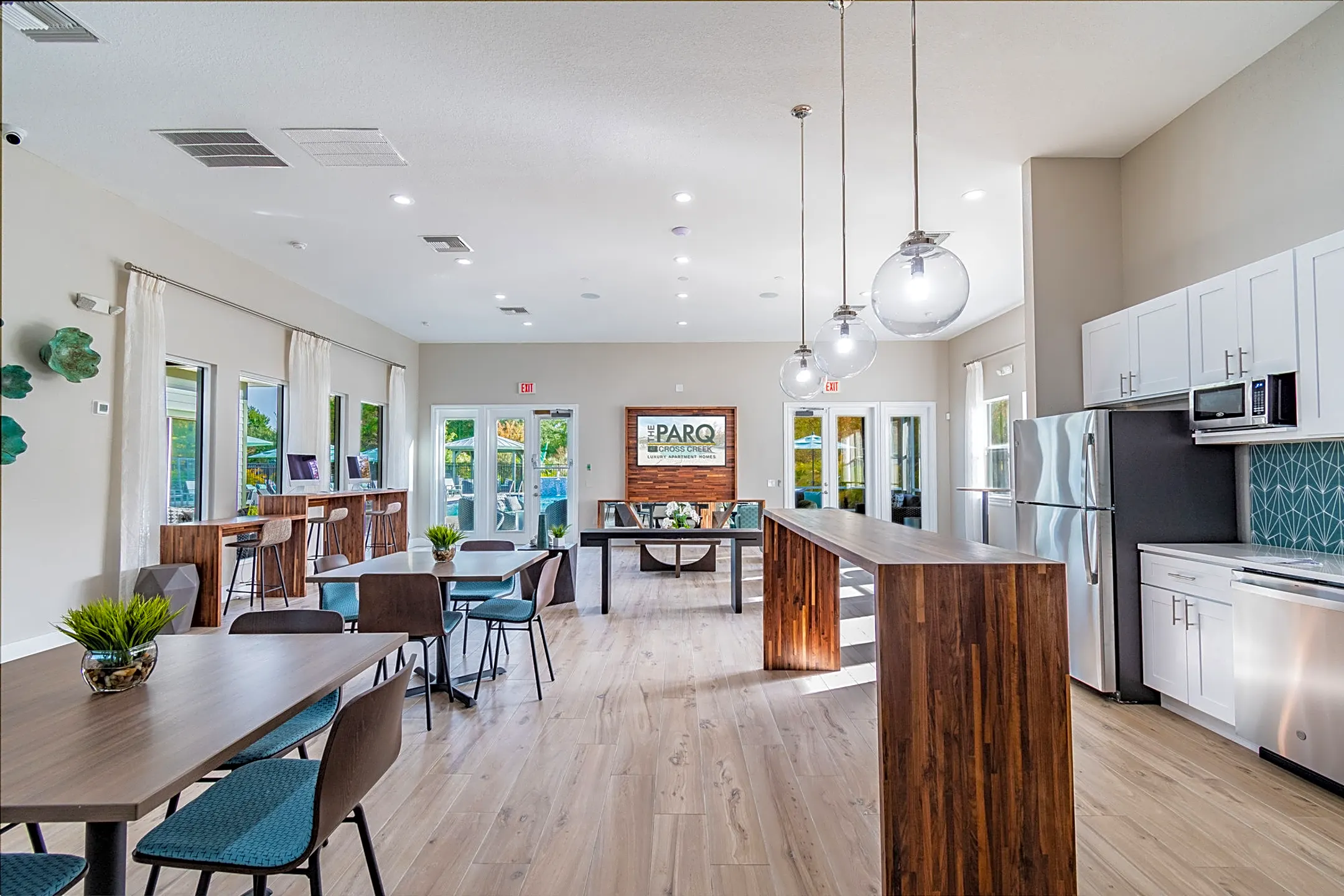 Dining Room - The Parq at Cross Creek - Tampa, FL