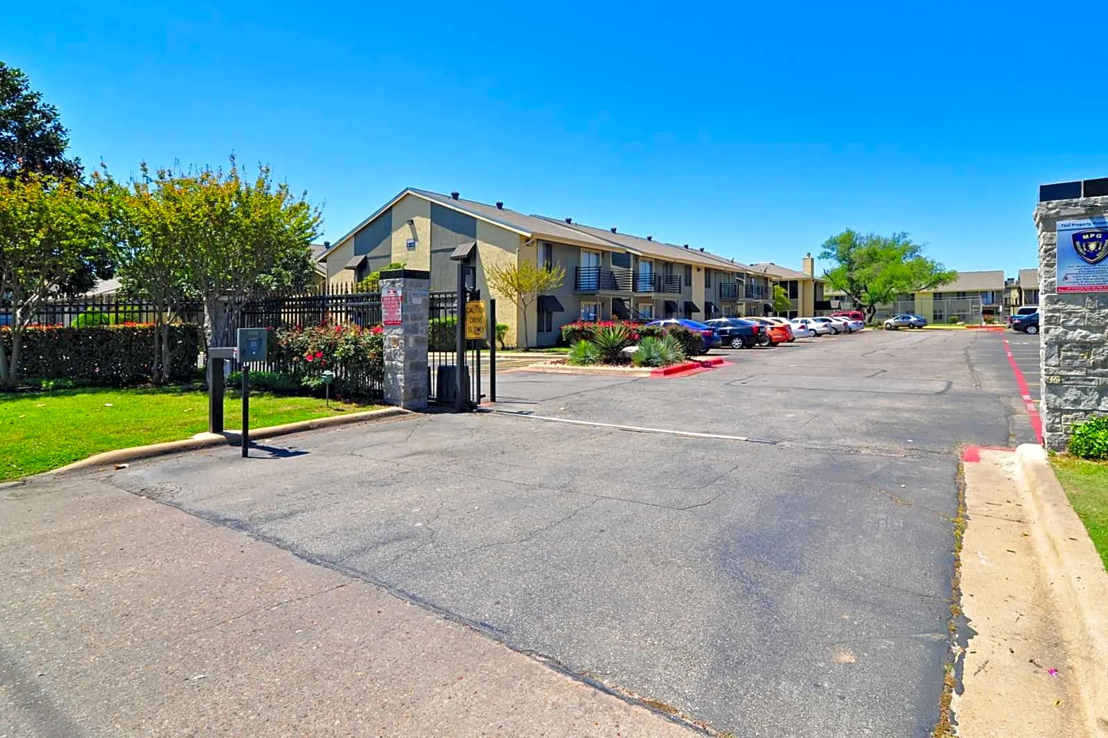 Aubry Hills Apartments Austin