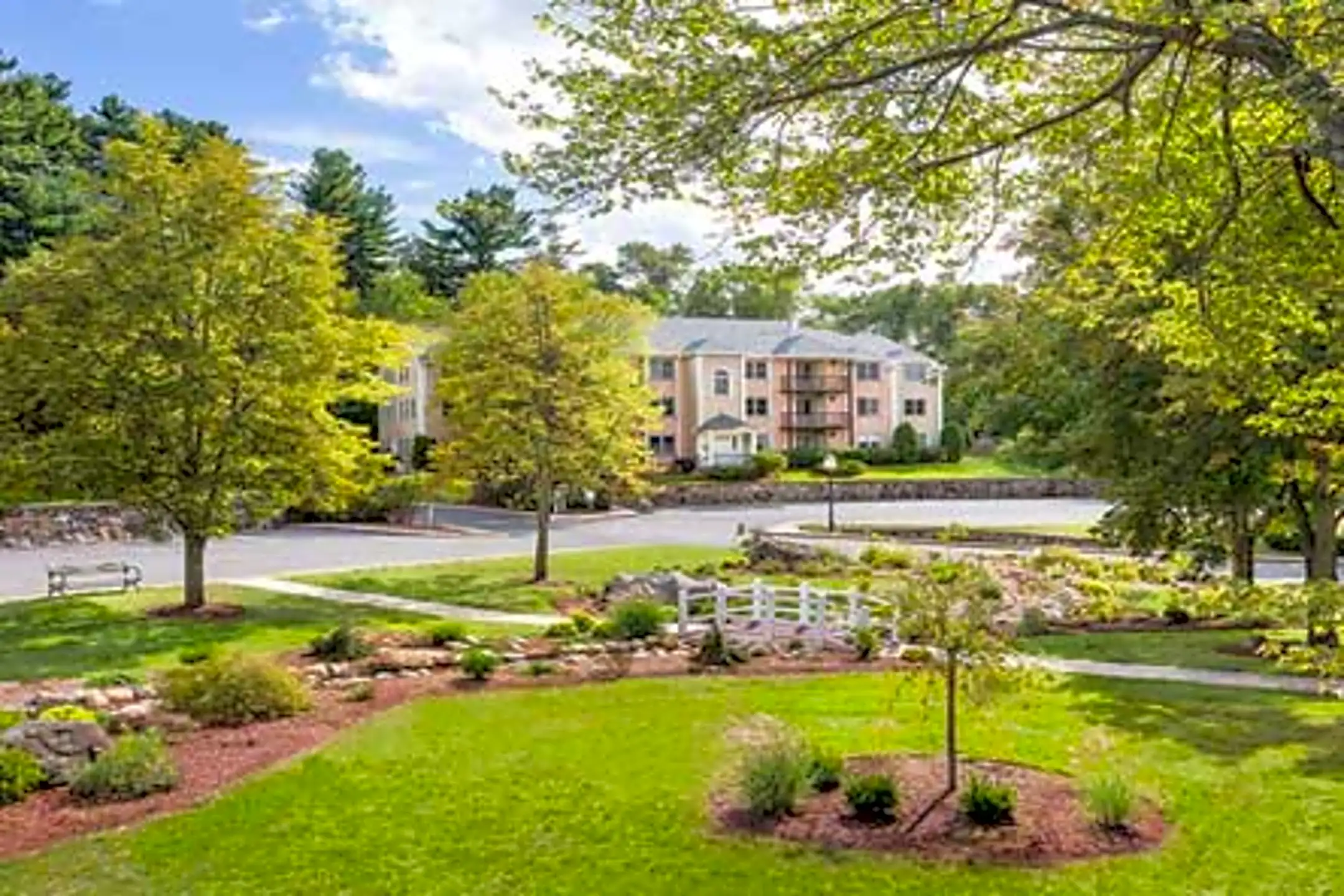 Waterfall Hills At Canton Apartments Canton, MA 02021