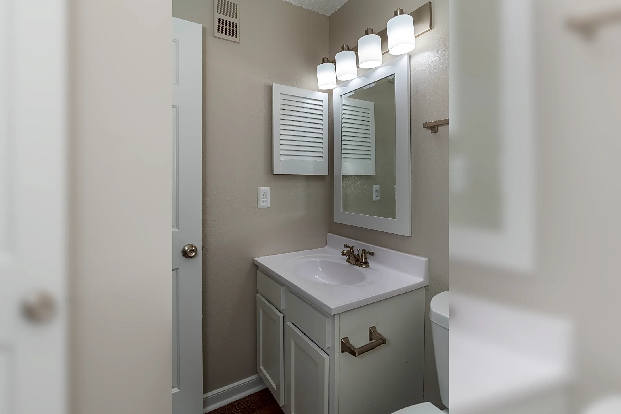 Rockwood Park Apts. North Chesterfield, VA 23236