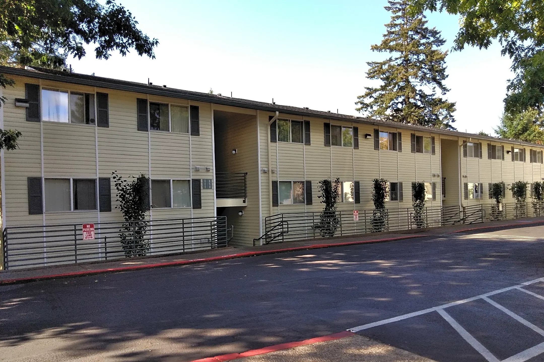 Canyon Ridge Apartments 401 South Everest Road Newberg OR 