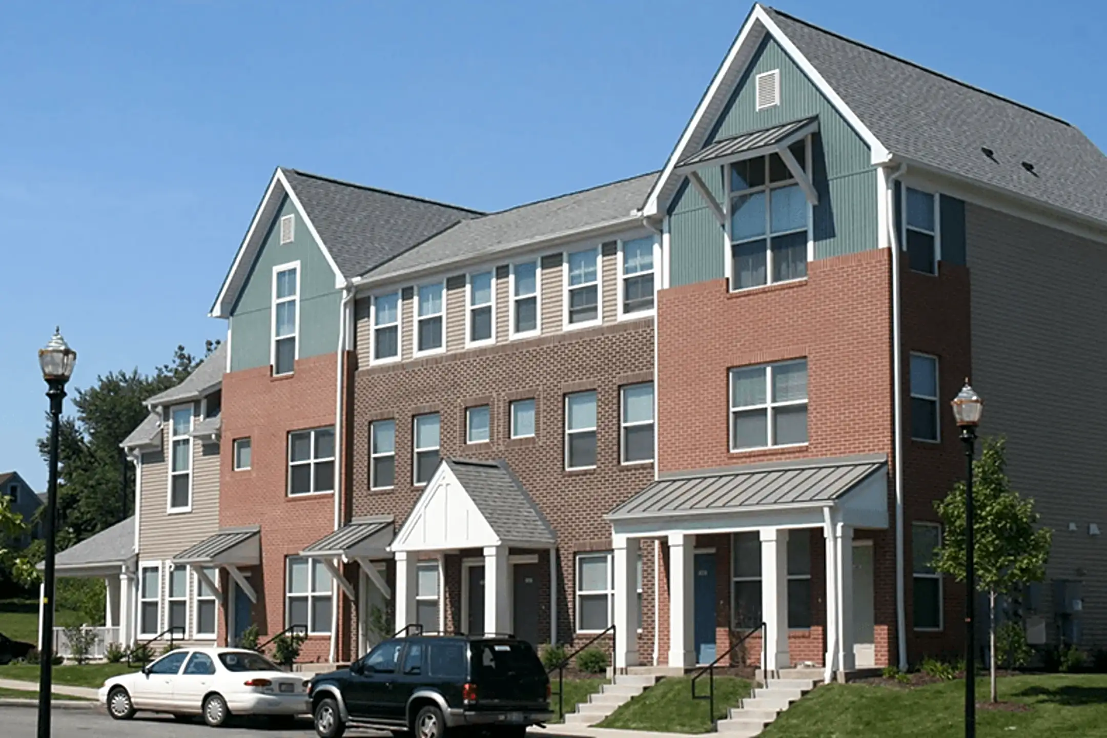 Tremont Pointe Cleveland, OH 44113