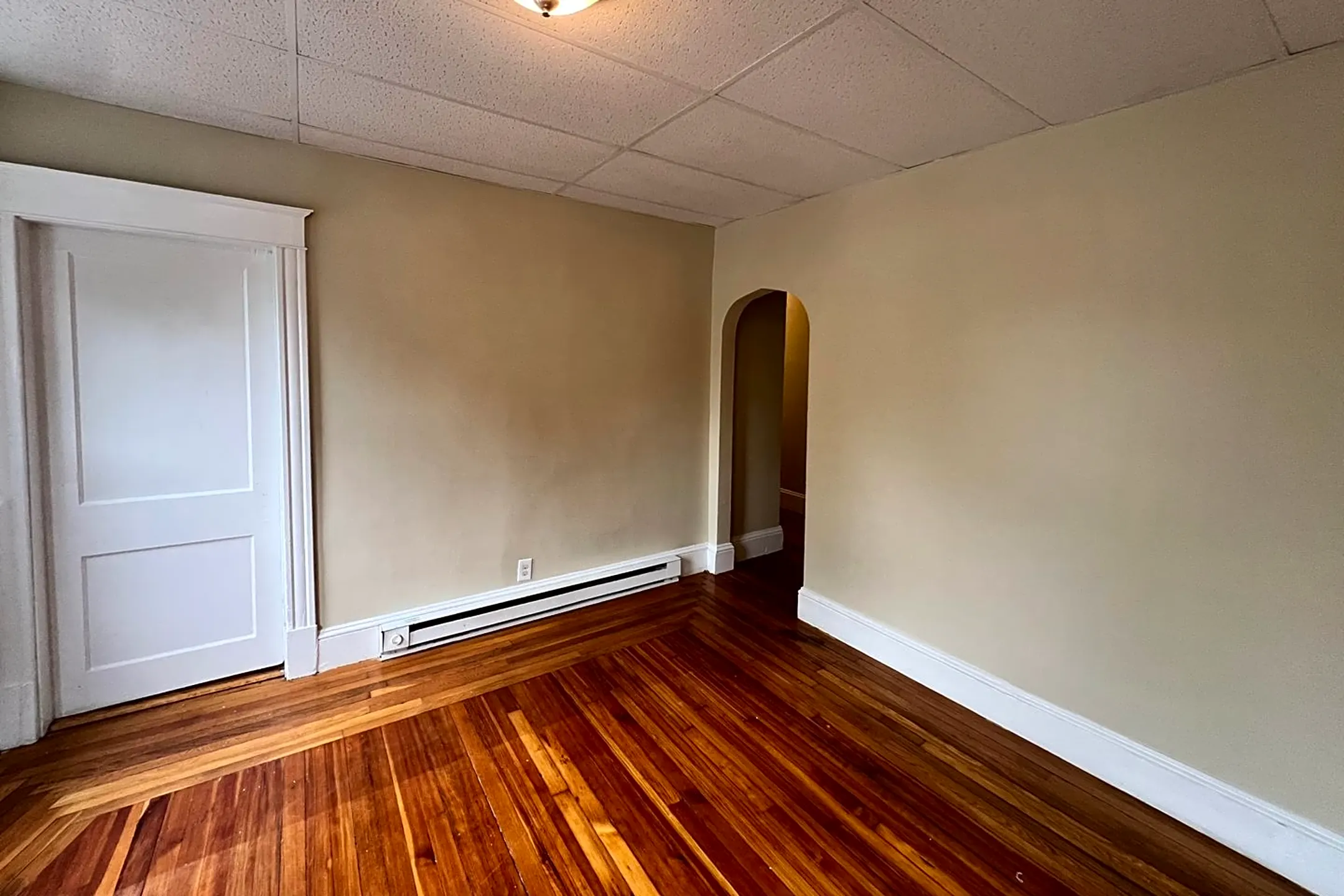 388 Broadway St 388 Broadway St unit 3R Chicopee, MA Houses for