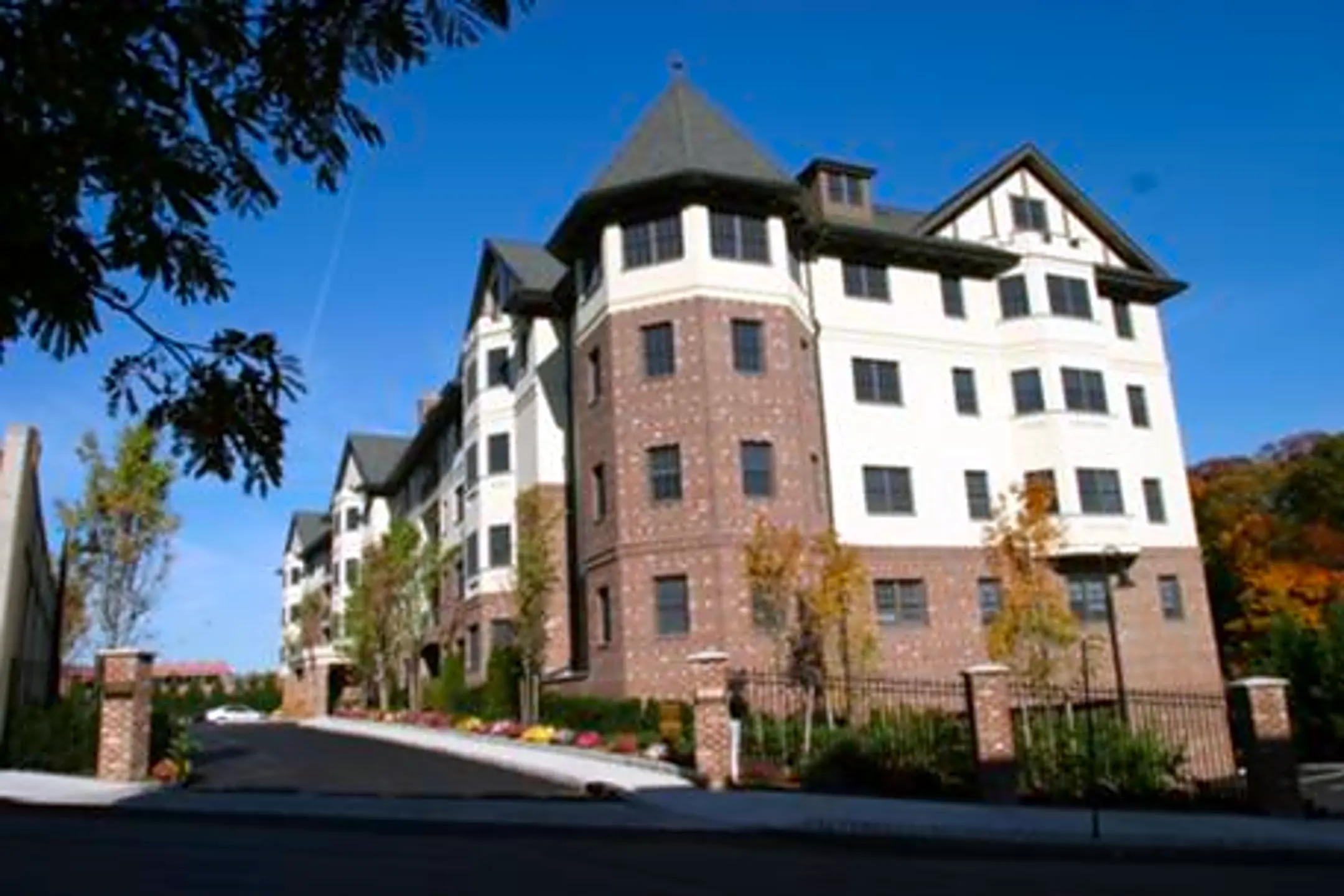 Scarsdale Commons 74 Garth Rd Scarsdale, NY Apartments for Rent Rent.