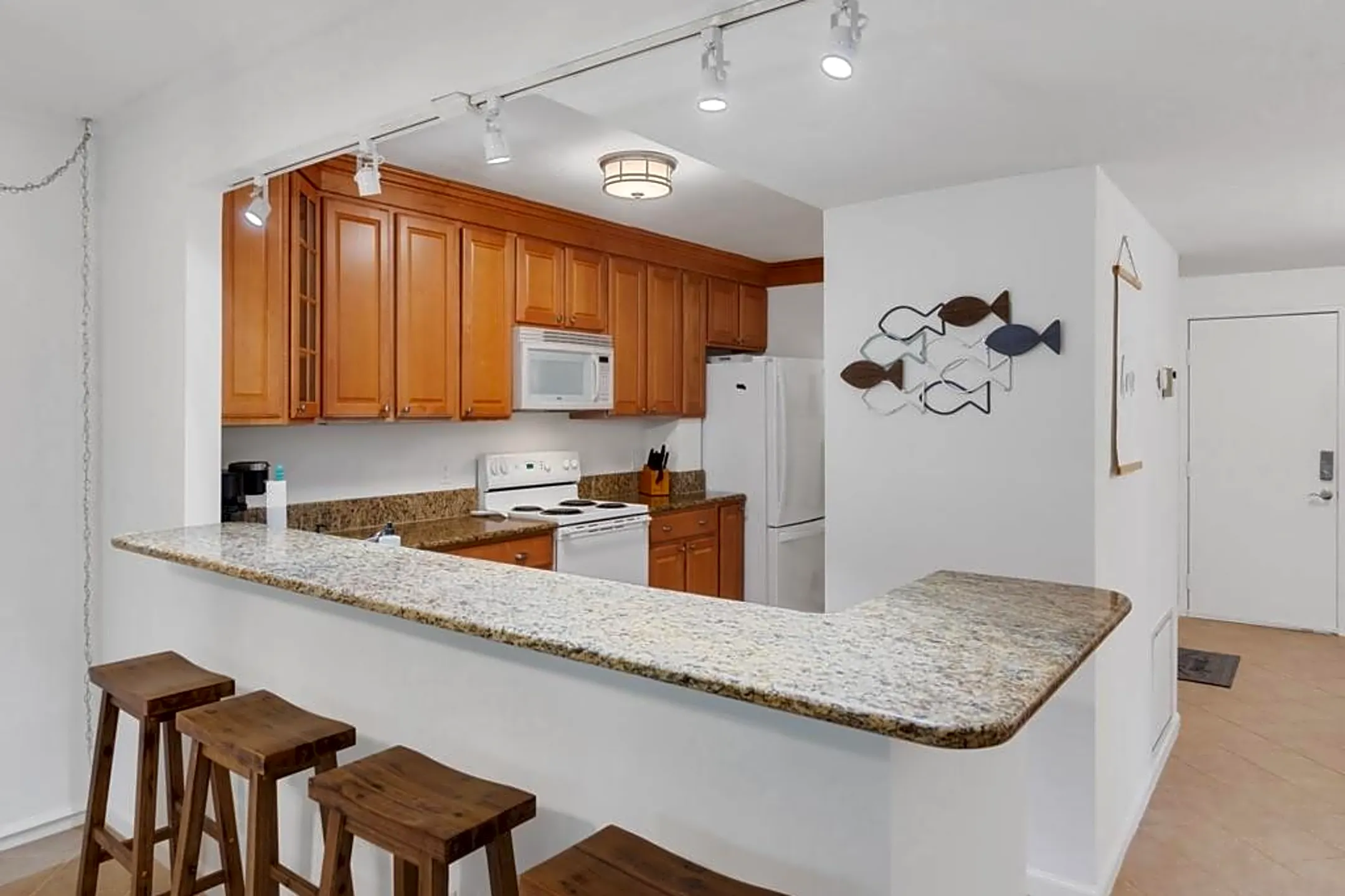 Kitchen - 5101 Florida A1A #109 - Vero Beach, FL