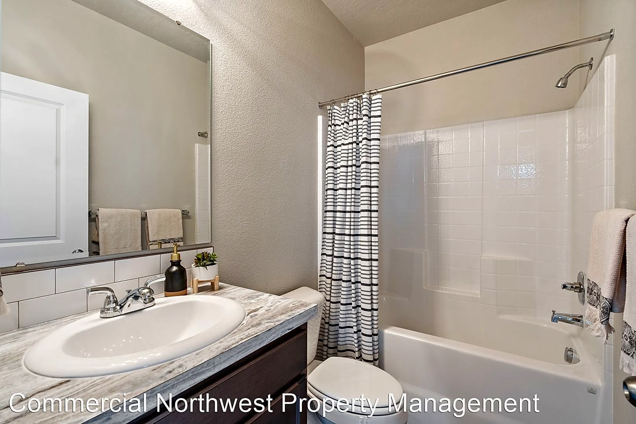 Bathroom - Sunnyvale Village ! 1 Month Free for All Move-ins before 3/15! - Nampa, ID