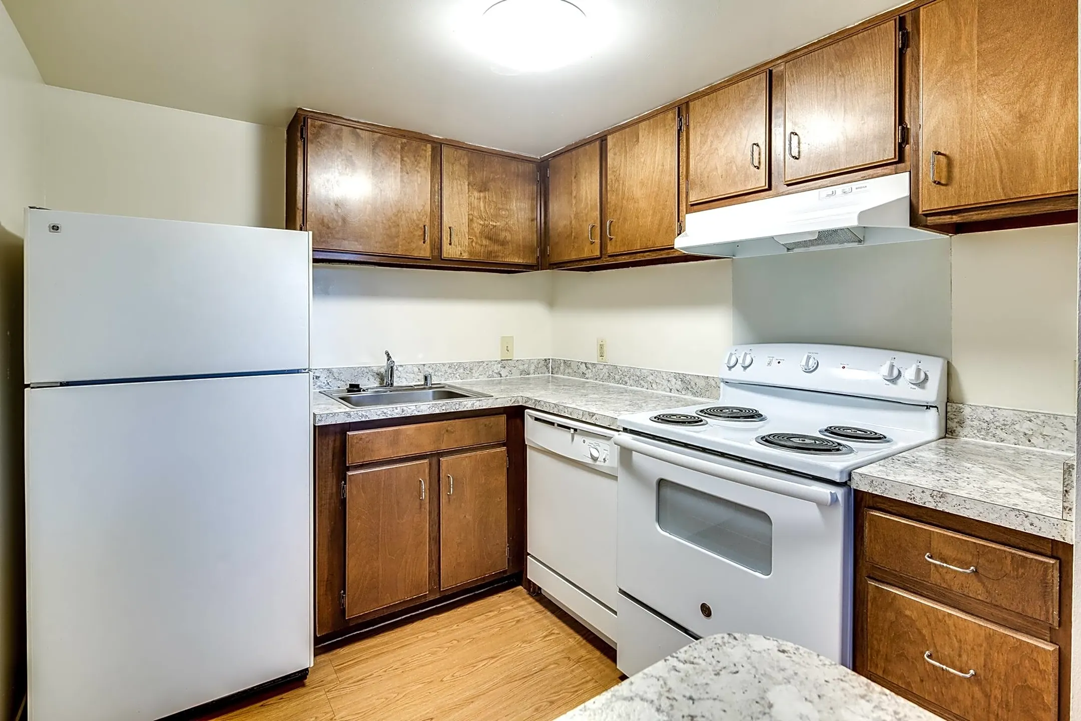 Meadow Creek Apartments - Westminster, MD 21158