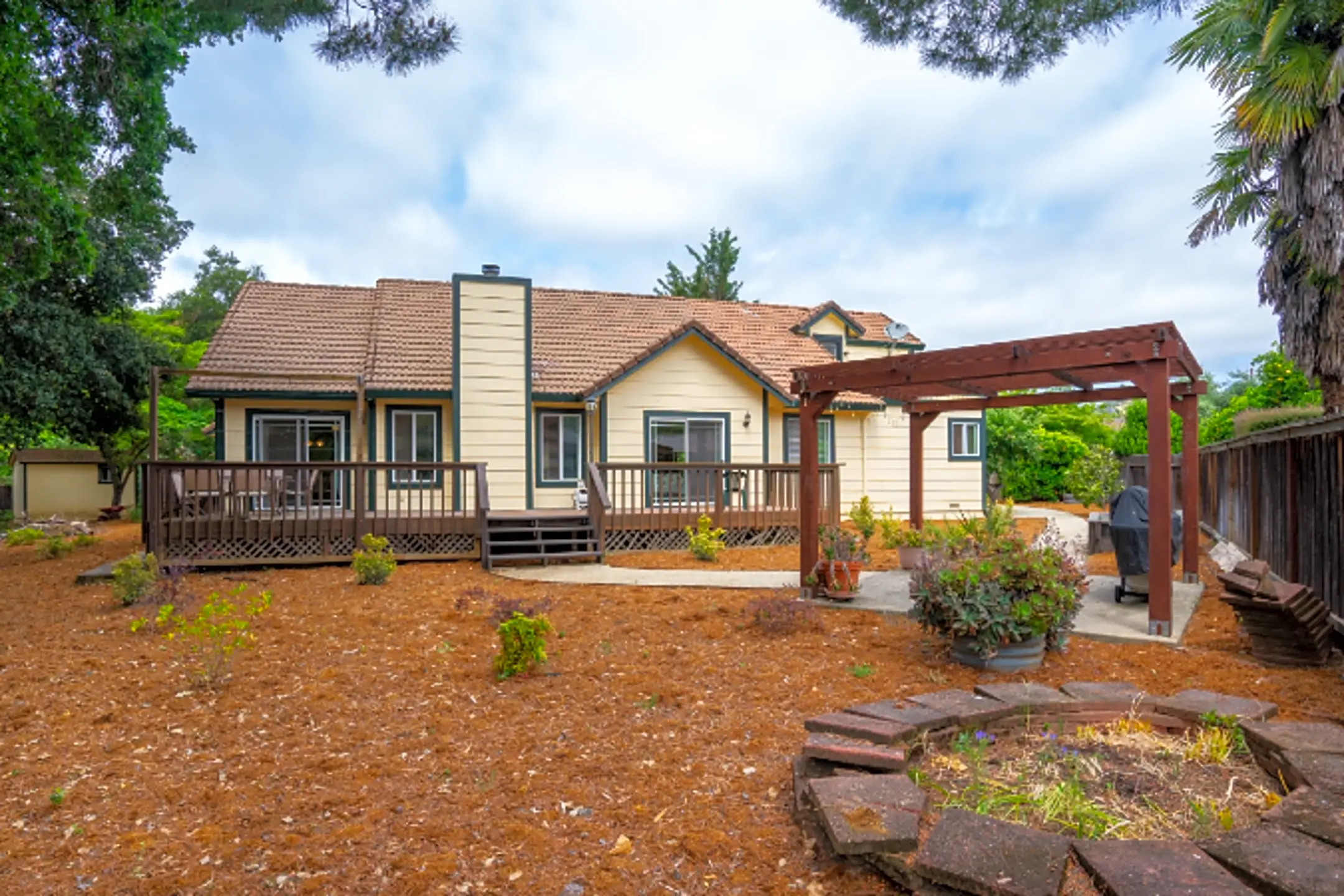 111 Kerry Ln Cloverdale, CA Houses for Rent Rent.