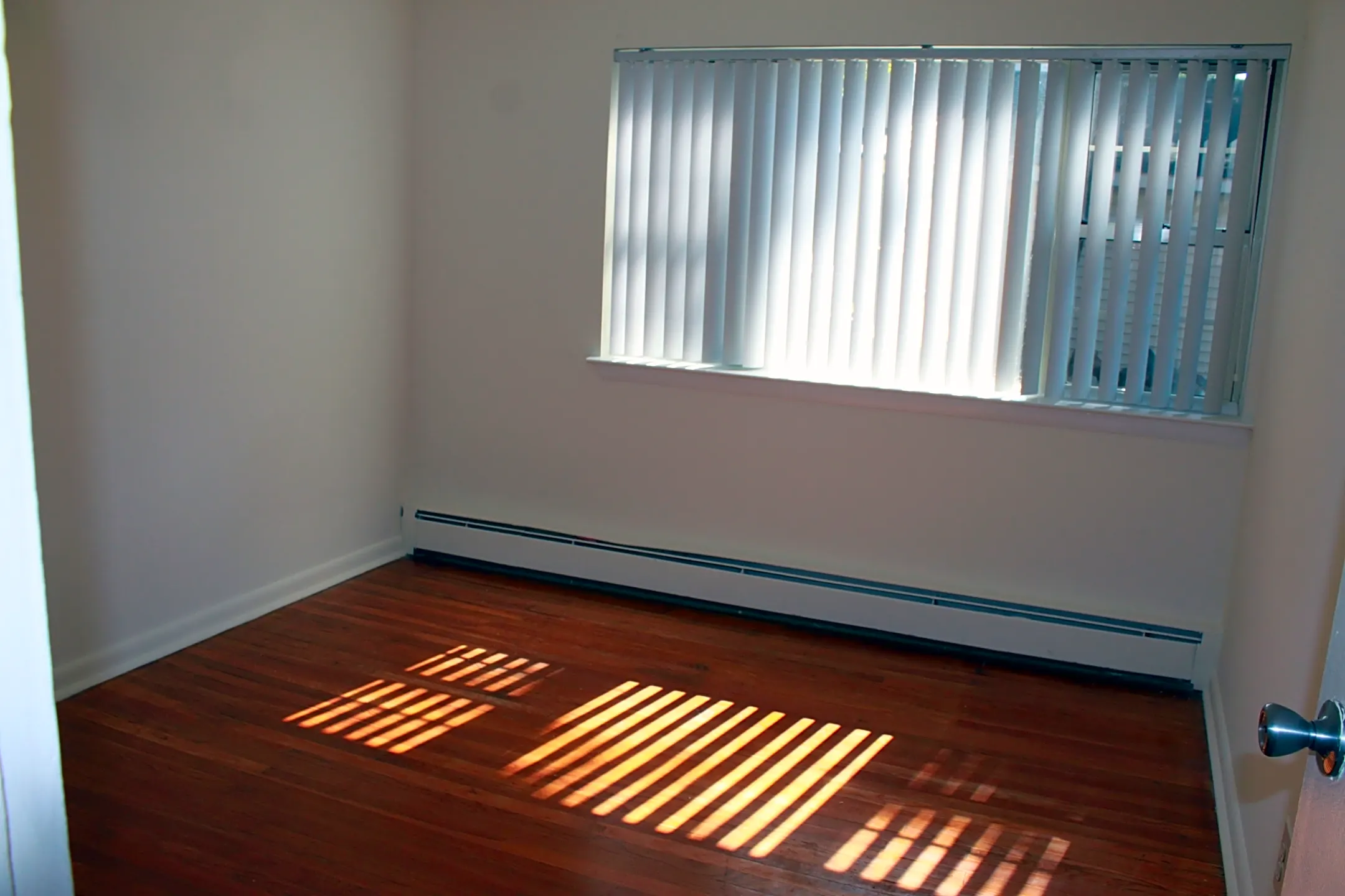 Lansdale Village Apartments 219 York Ave Lansdale, PA Apartments