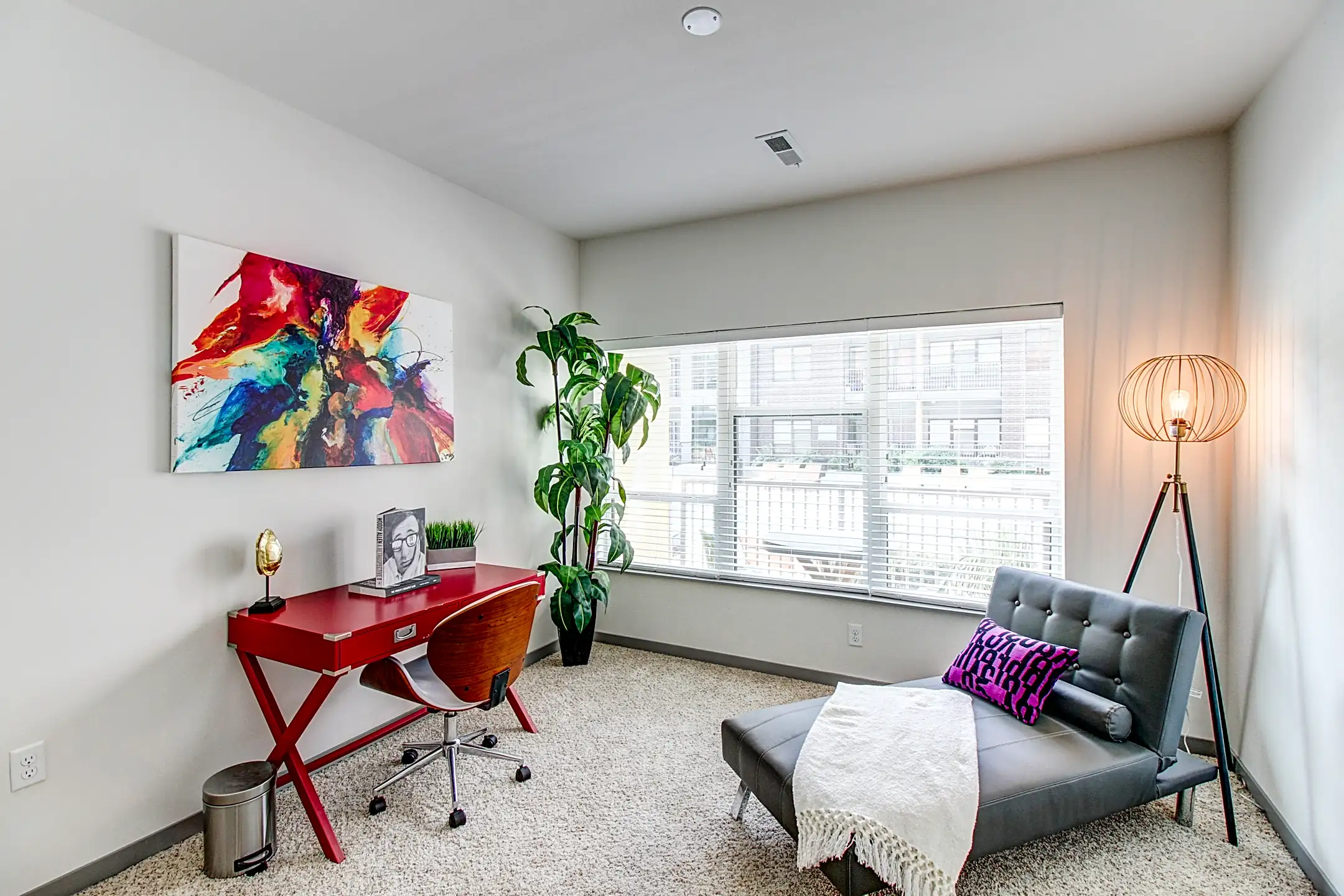 Crossroads Westside 601 Avenida Cesar E. Chavez Kansas City, MO