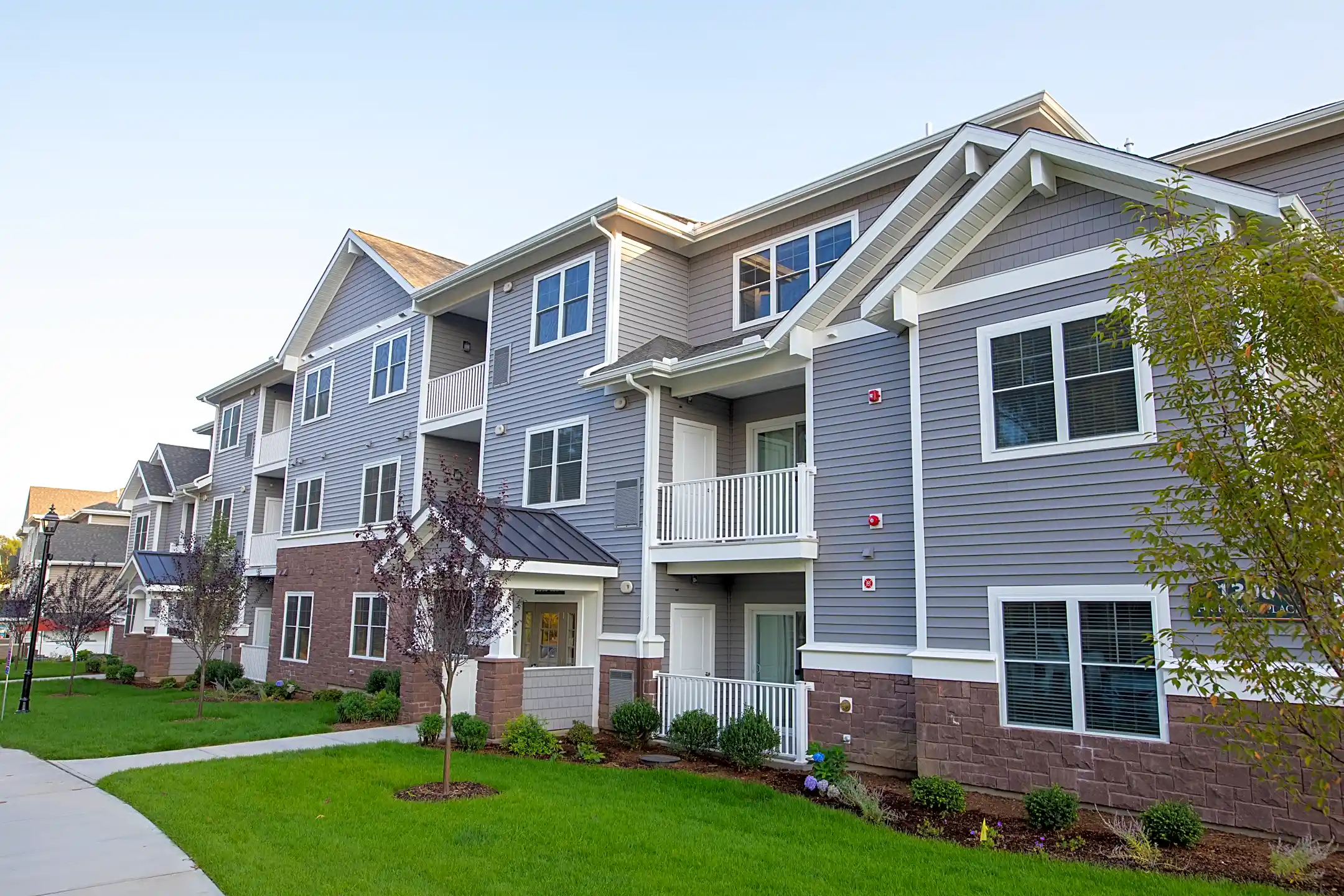 Highcroft Apartments Simsbury, CT 06070