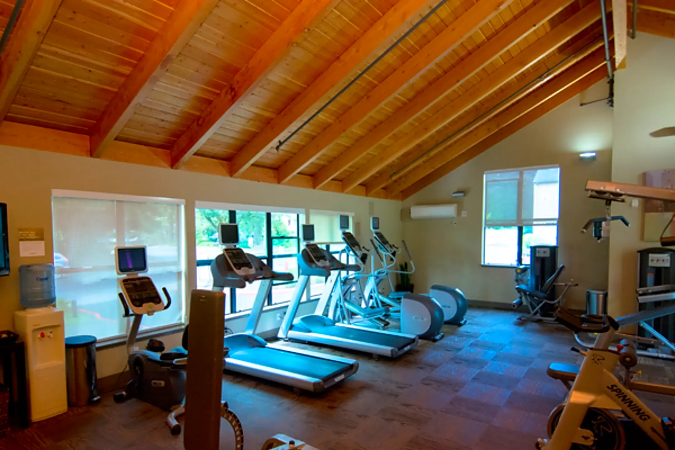 The Lakes Apartments 14760 NE 40th St Bellevue, WA Apartments for