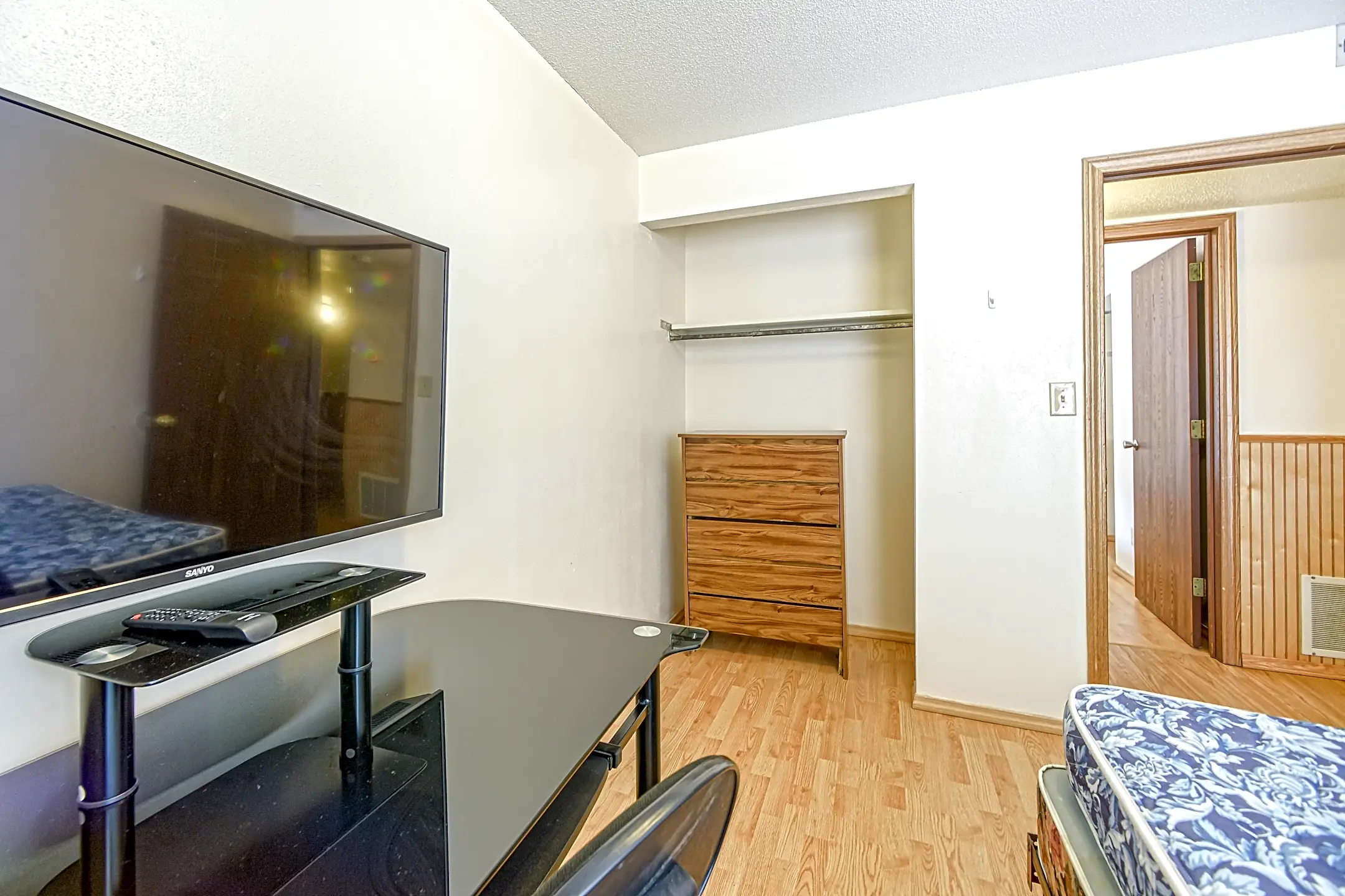 Dining Room - Pfeffer Apartments - Champaign, IL