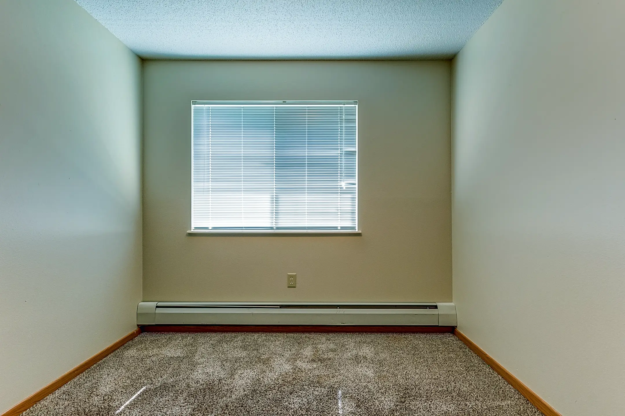 School Square Apartments & Townhomes Albany, MN 56307