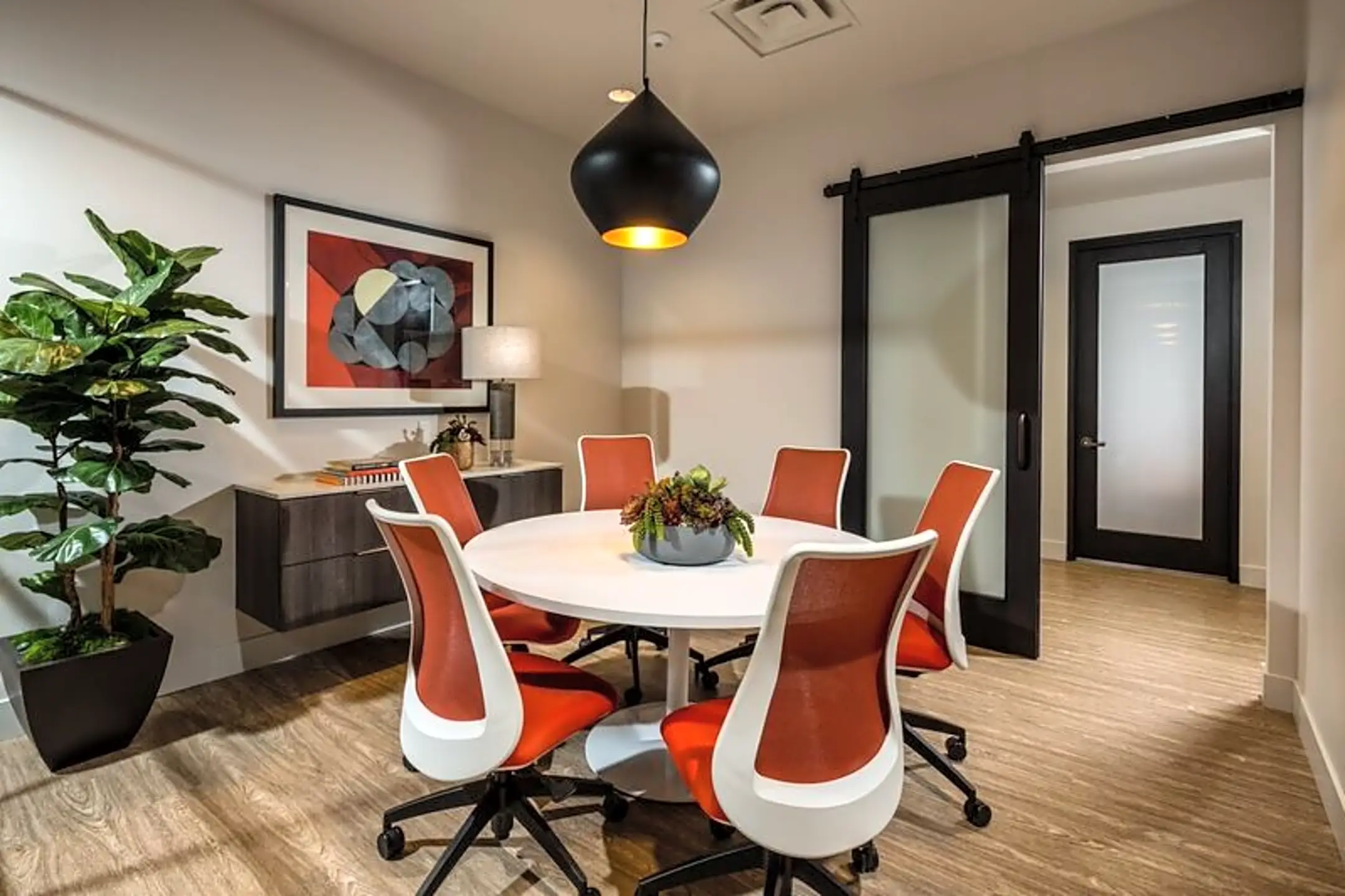 The Glendon 1040 Glendon Ave Los Angeles, CA Apartments for Rent