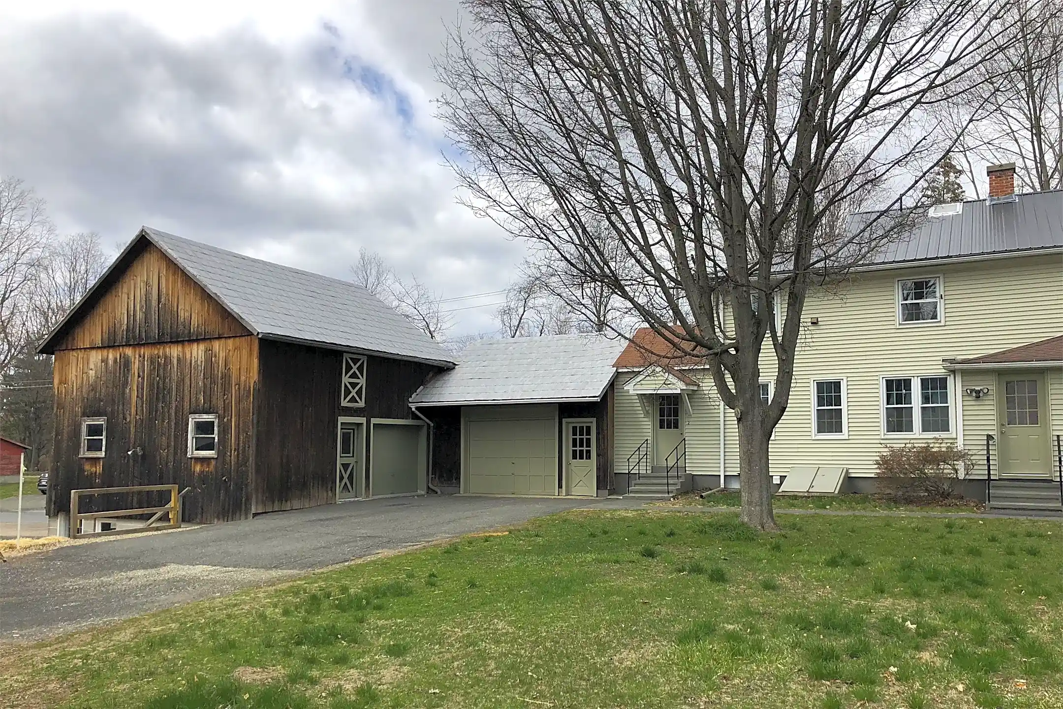 Building - 37 Middle St - Hadley, MA