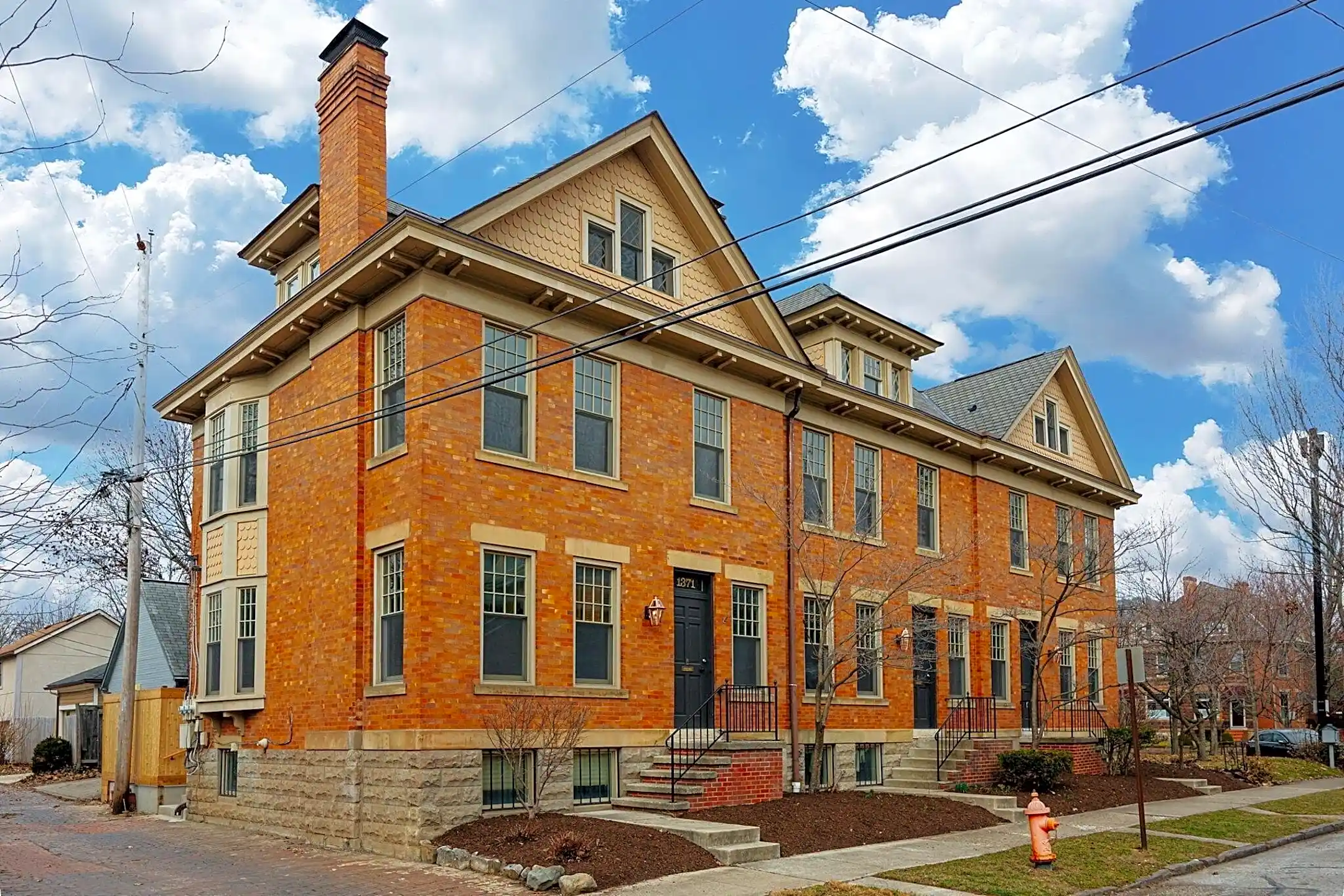 1371 Michigan Ave Houses Columbus, OH 43201