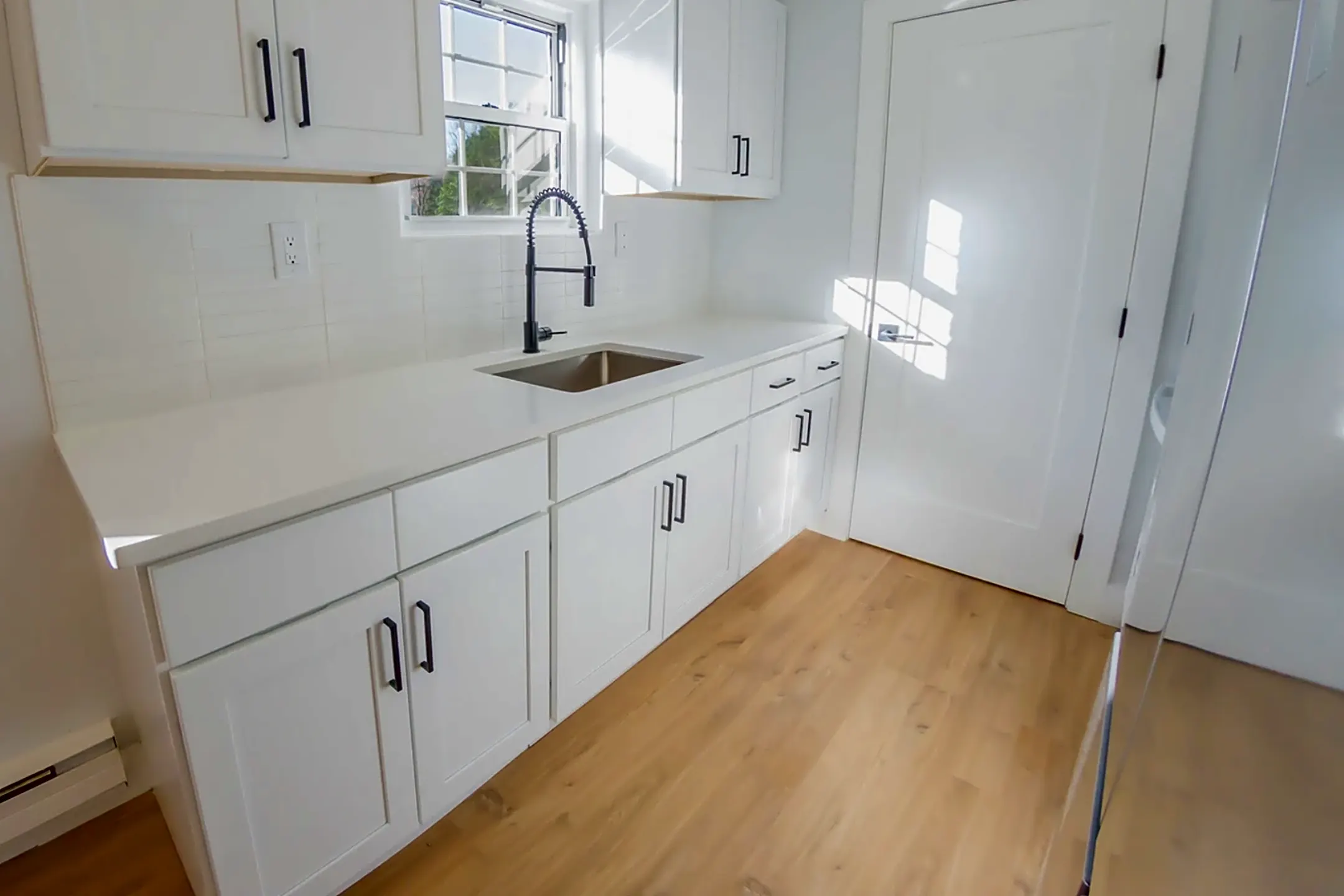 Kitchen - Clinton Village - Clinton, NJ