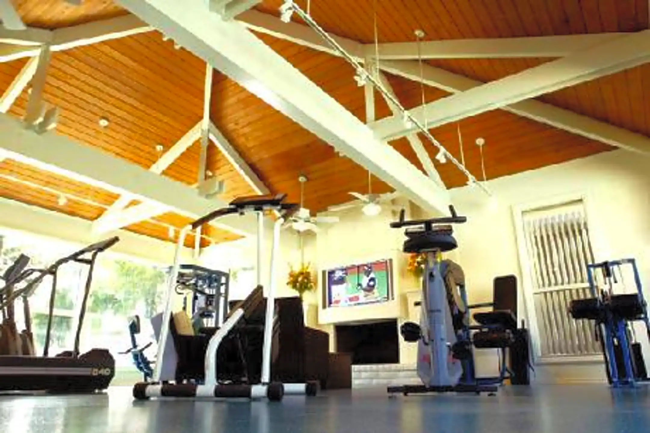 Newport Apartments 575 W Hacienda Ave Campbell, CA Apartments for