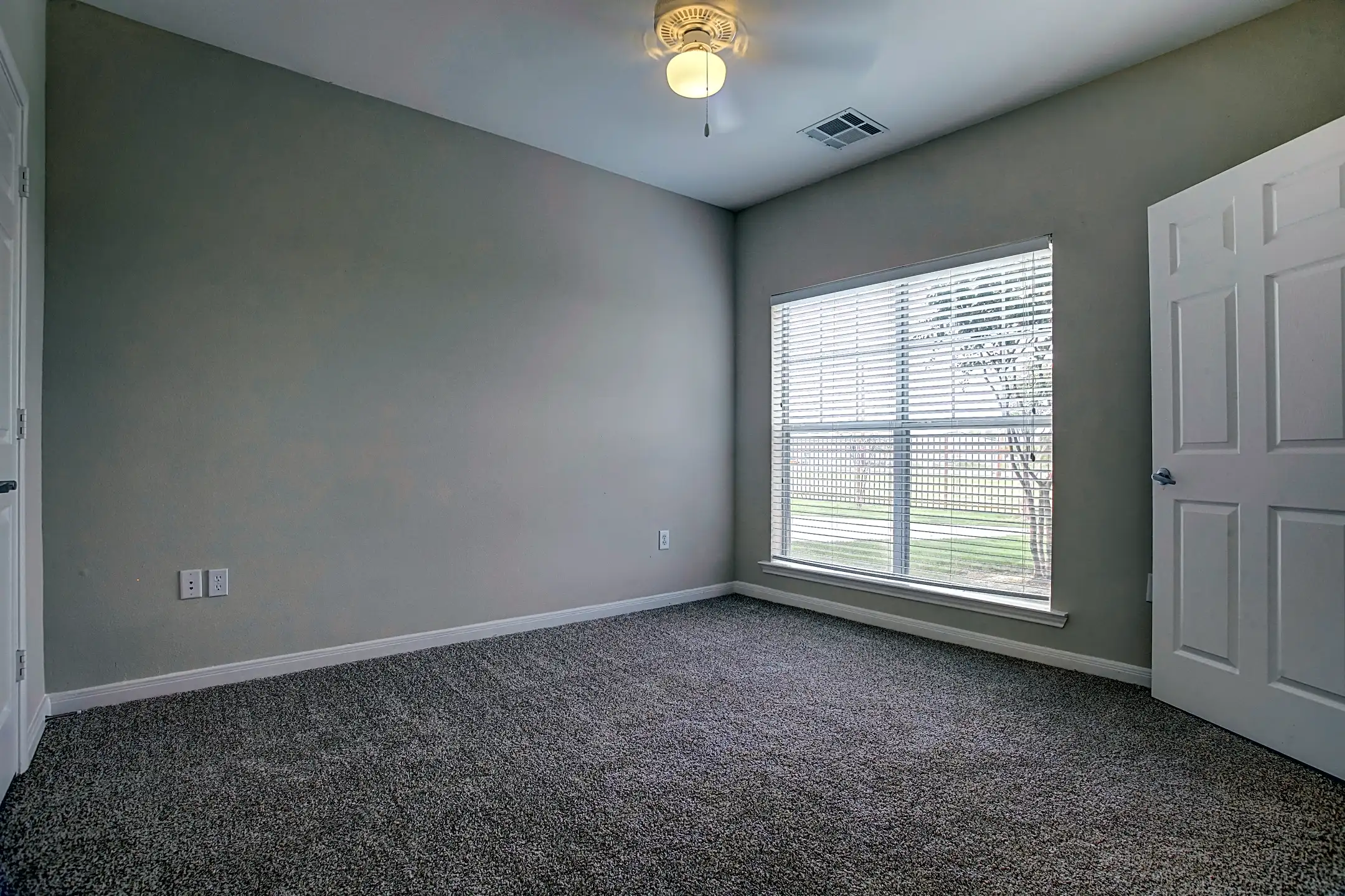 Estate Villas At Krum Krum, TX 76249