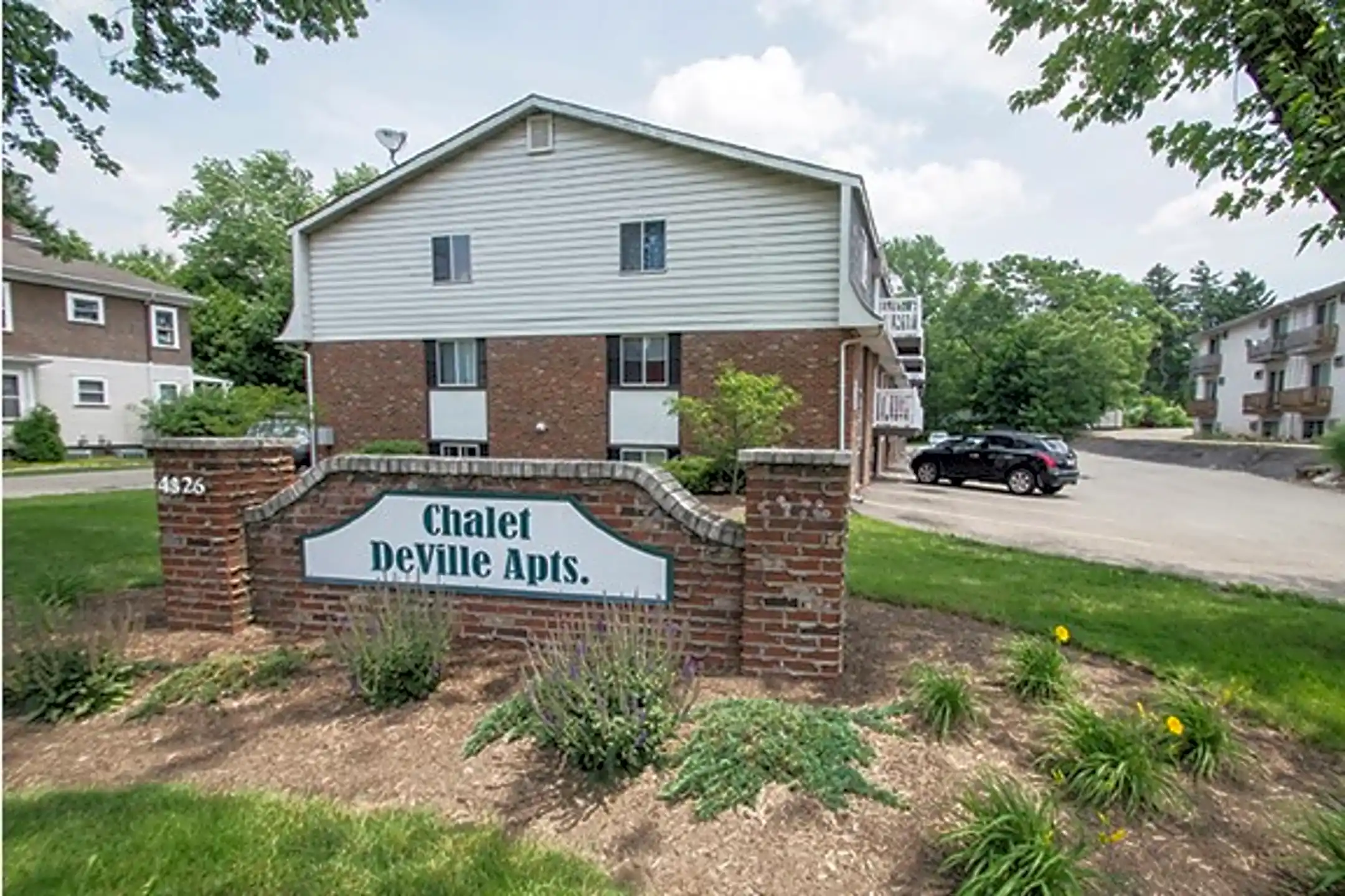Chalet DeVille Apartments 4826 Cleveland Ave NW Canton, OH