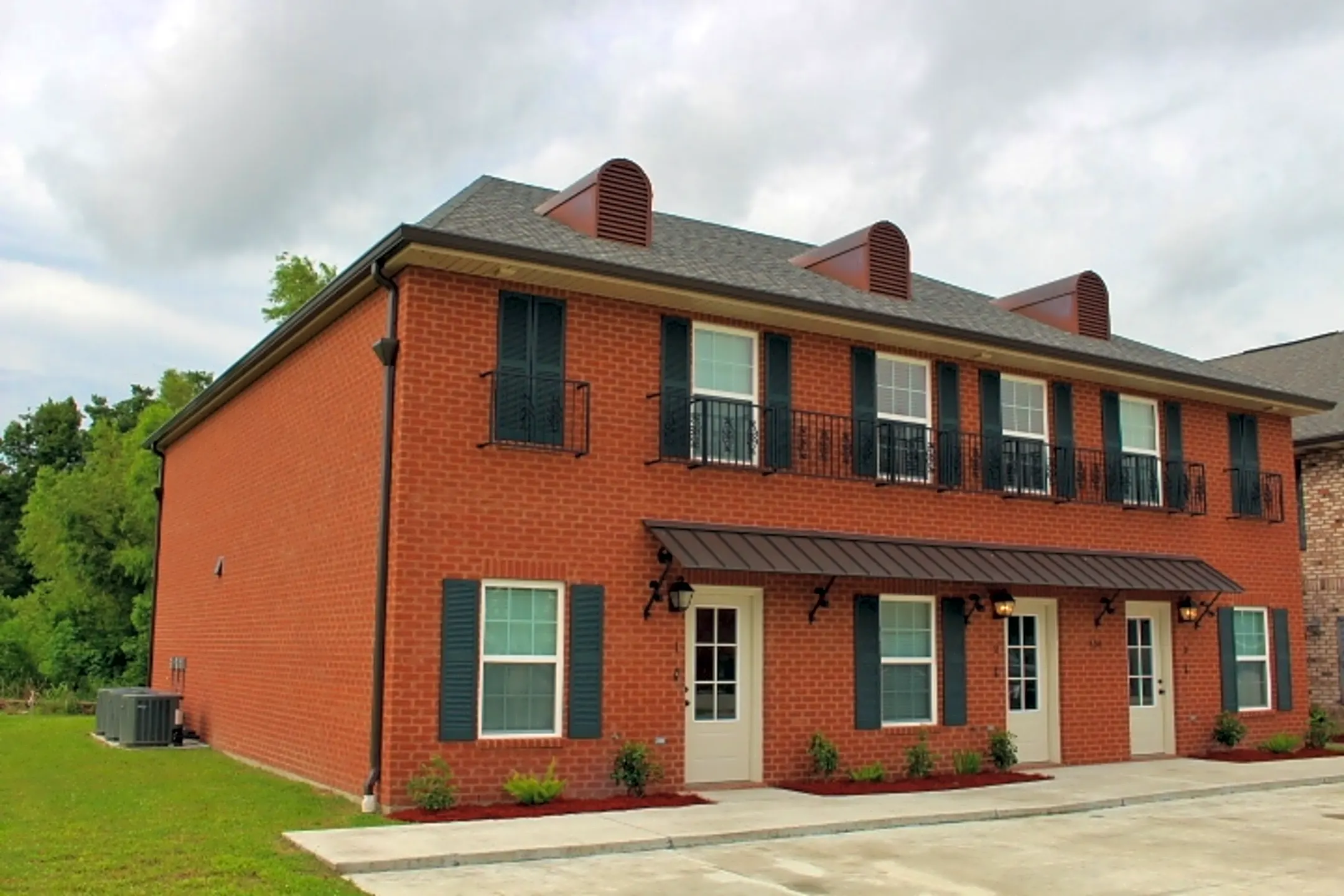 456 Vieux Carre Houma, LA Condos for Rent Rent.