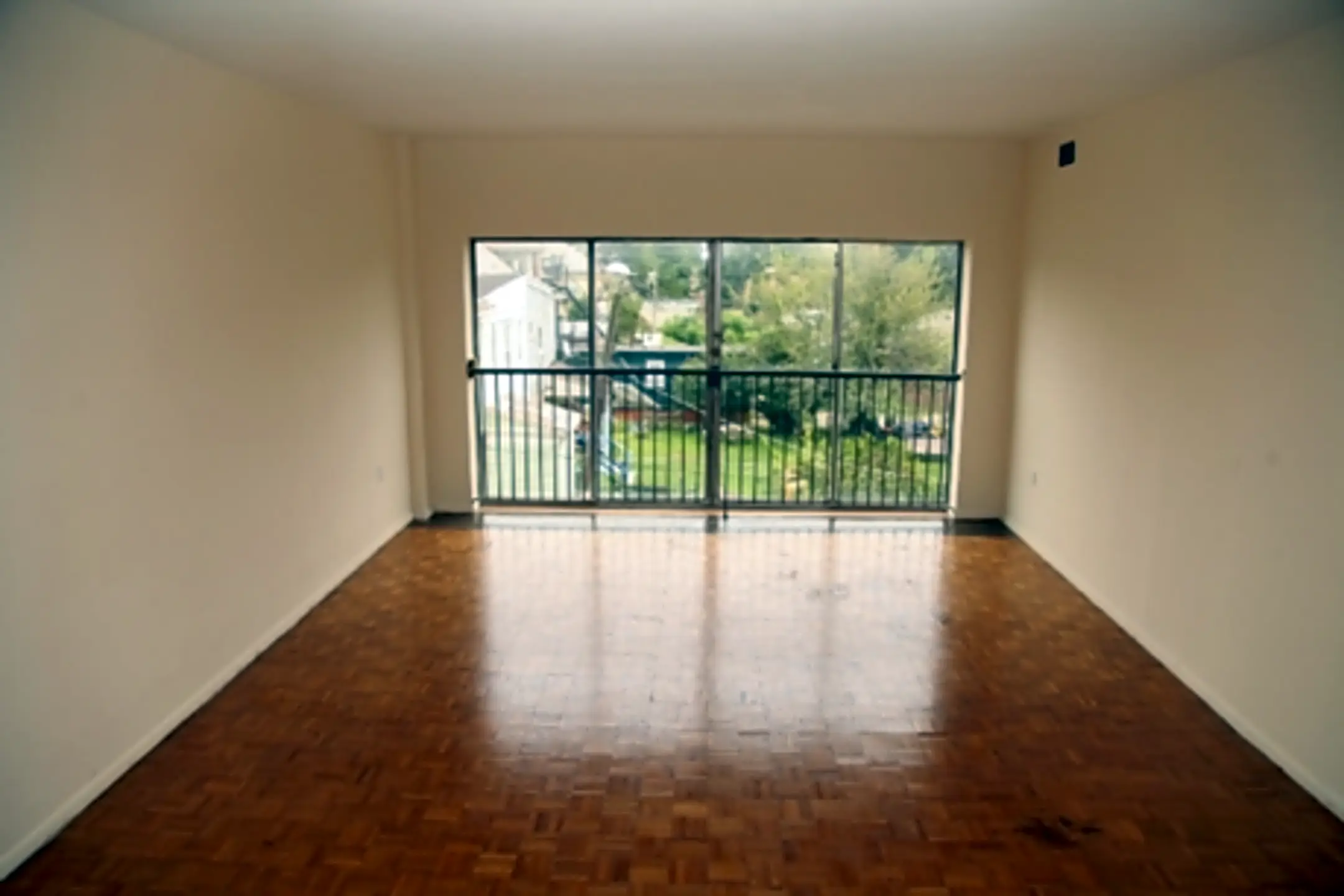 Luxury Rentals 1315 W State St Trenton, NJ Apartments for Rent Rent.