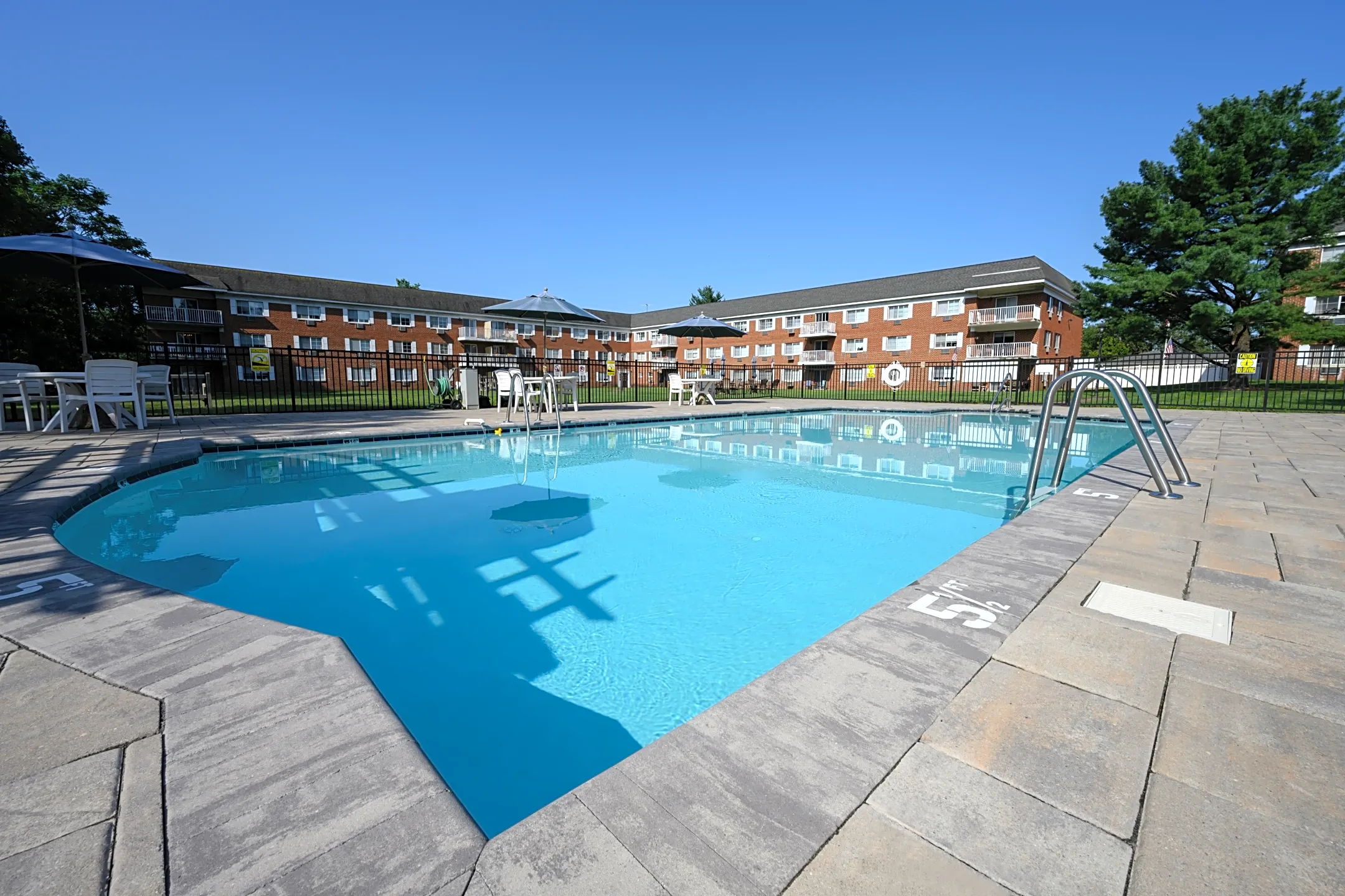 Summit House Apartments - 12 Summit St | West Orange, NJ for Rent | Rent.