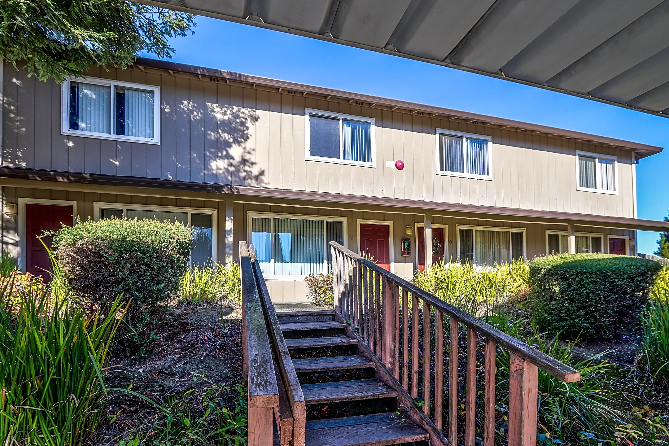 Vineyard Meadows Apartments - 539 W Sierra Ave | Cotati, CA for Rent ...