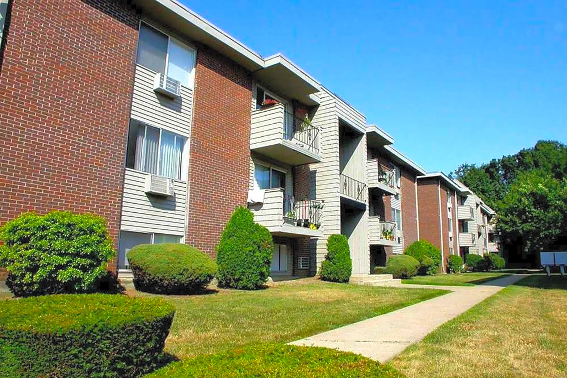 Pocasset Village 941 Dyer Ave Cranston, RI Apartments for Rent Rent.