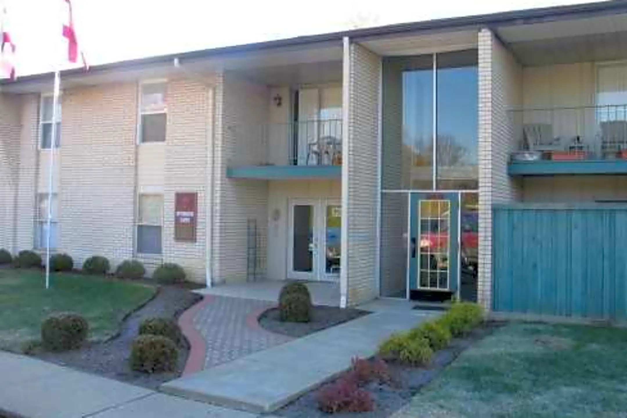 The Whitley 2106 Buechel Bank Rd Louisville, KY Apartments for Rent