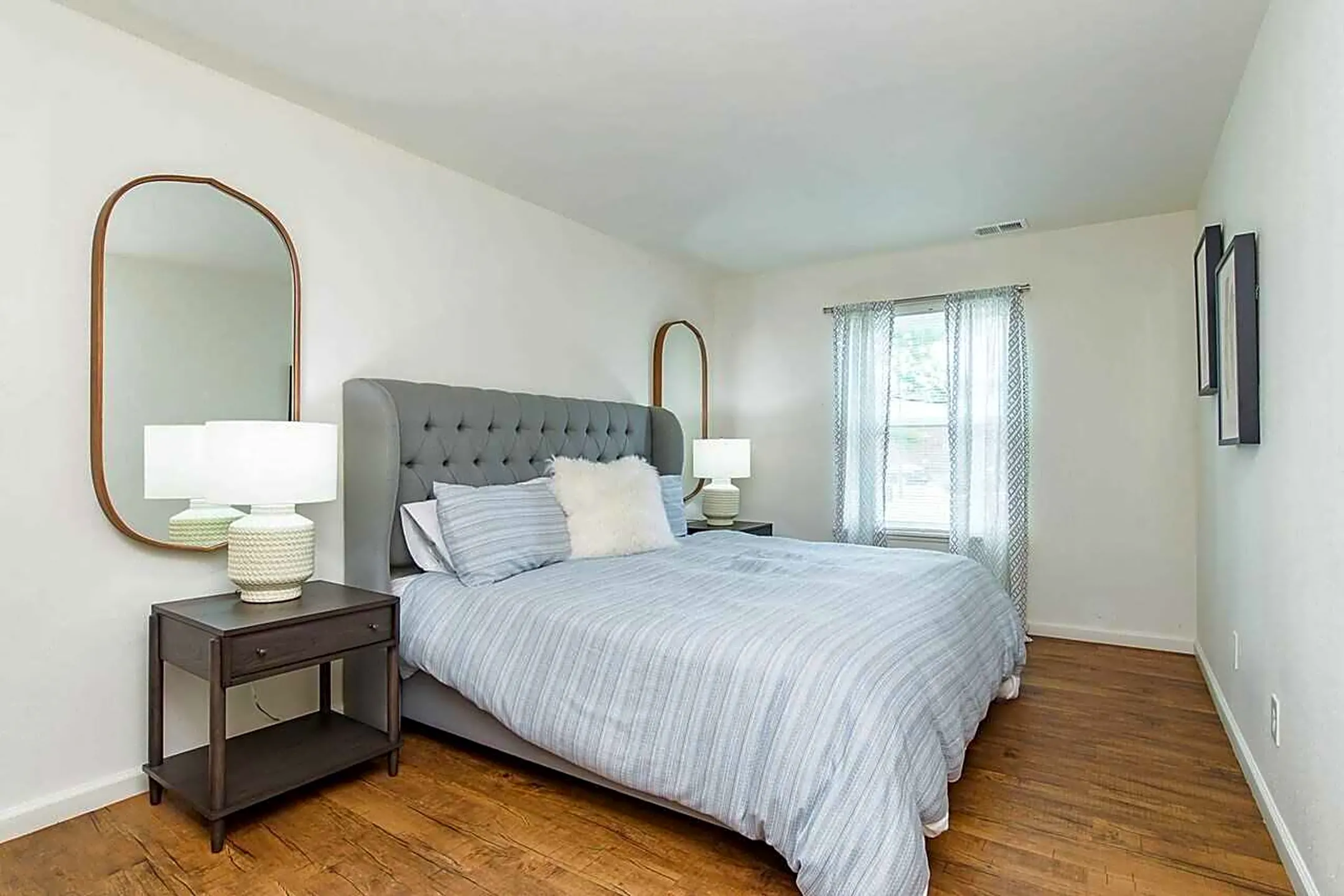 Bedroom - Villa Del Sol Apartments - Indianapolis, IN
