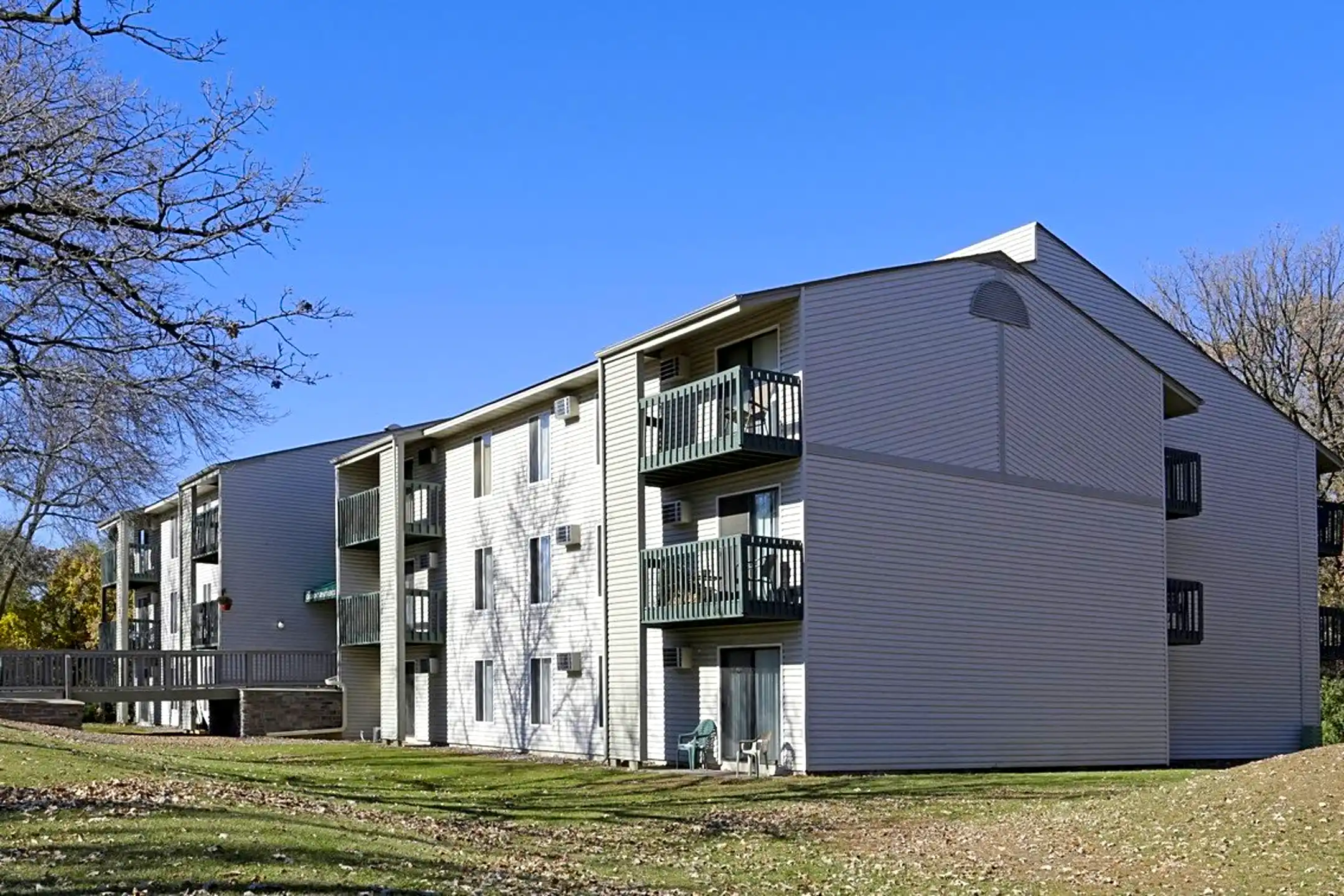 Oakmont Apartments Coon Rapids, MN 55433