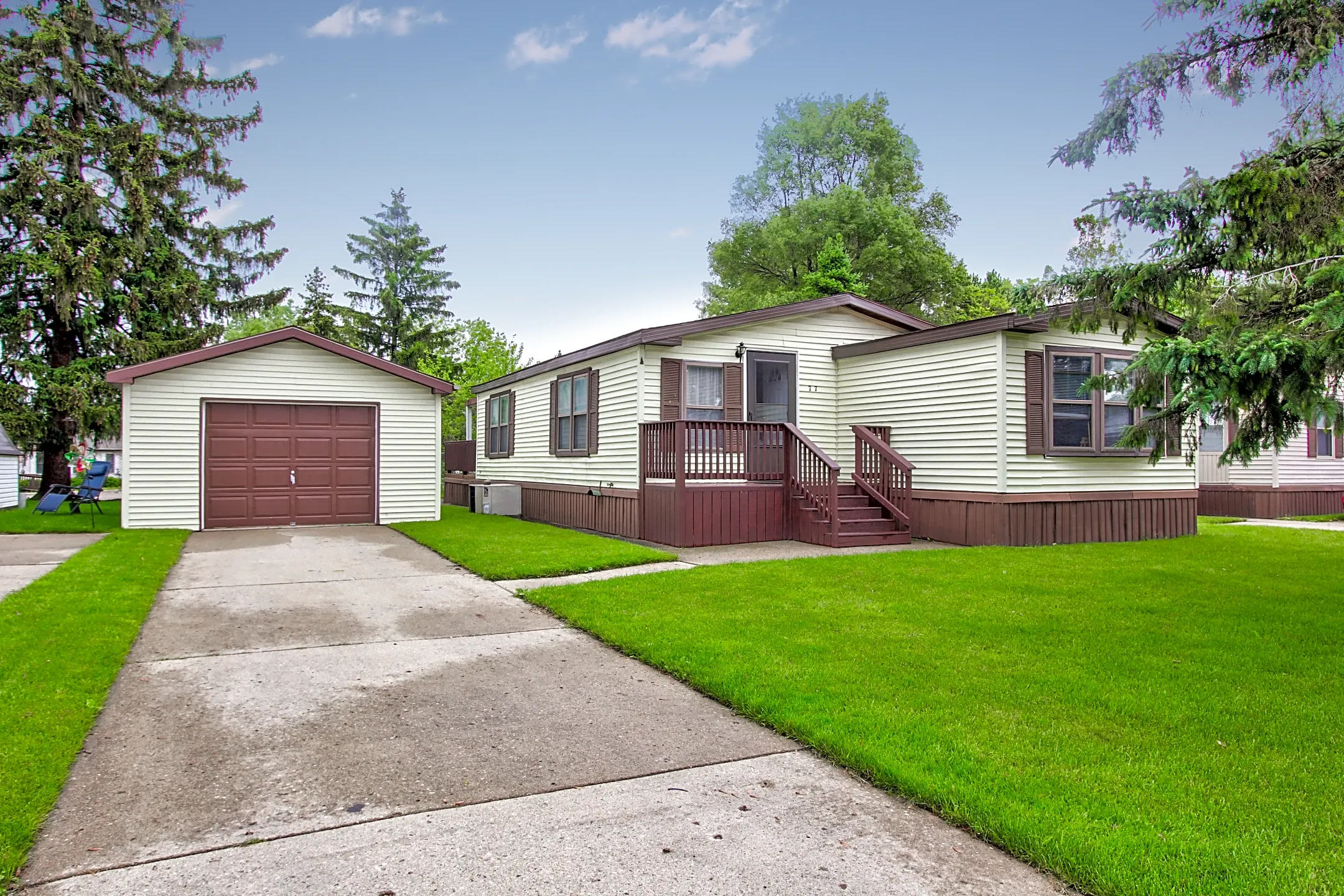 South Valley Estates 37 Bellwood Dr Swartz Creek, MI Apartments for