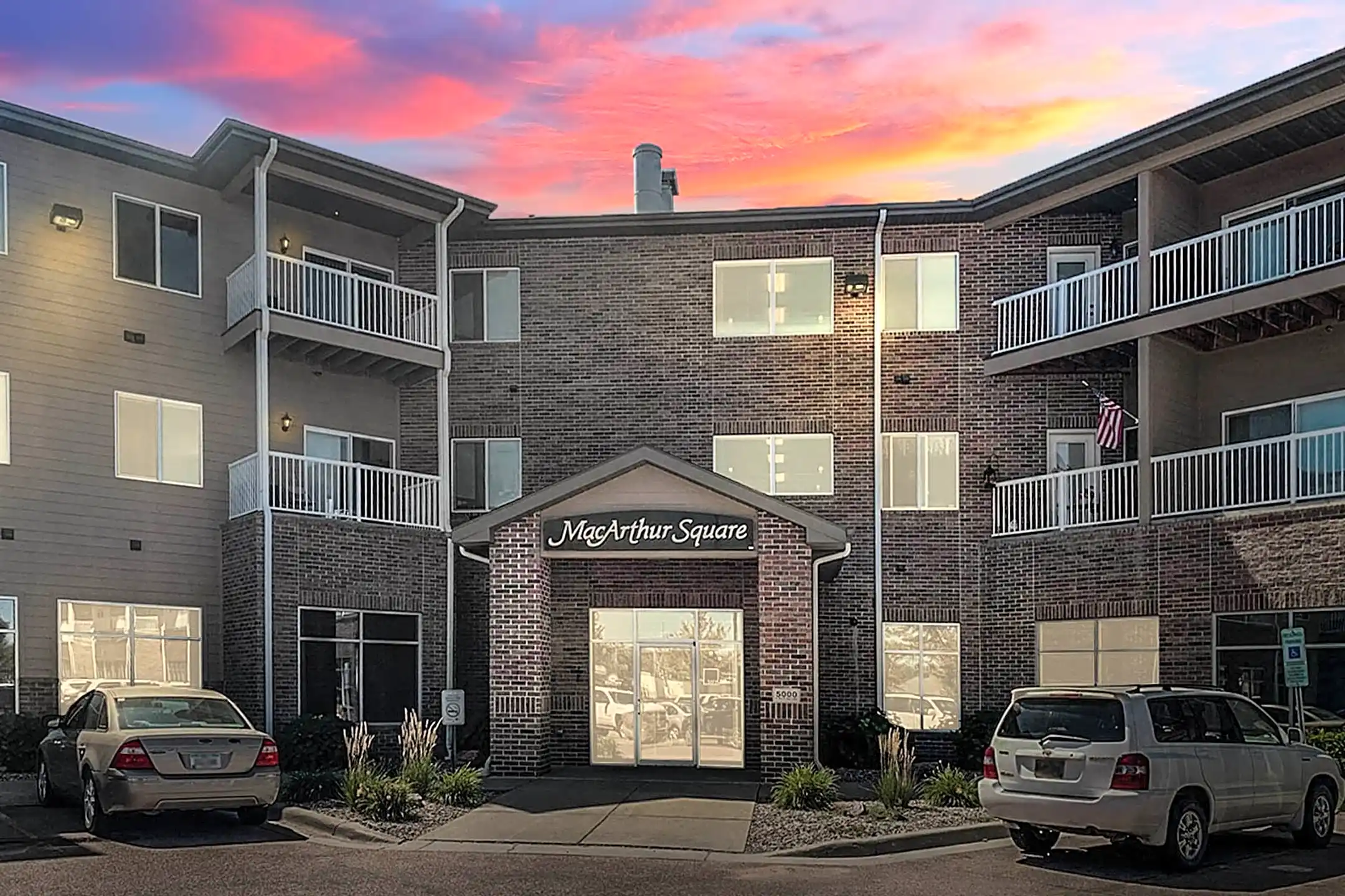 MacArthur Square Apartments 5000 S MacArthur Ln Sioux Falls, SD