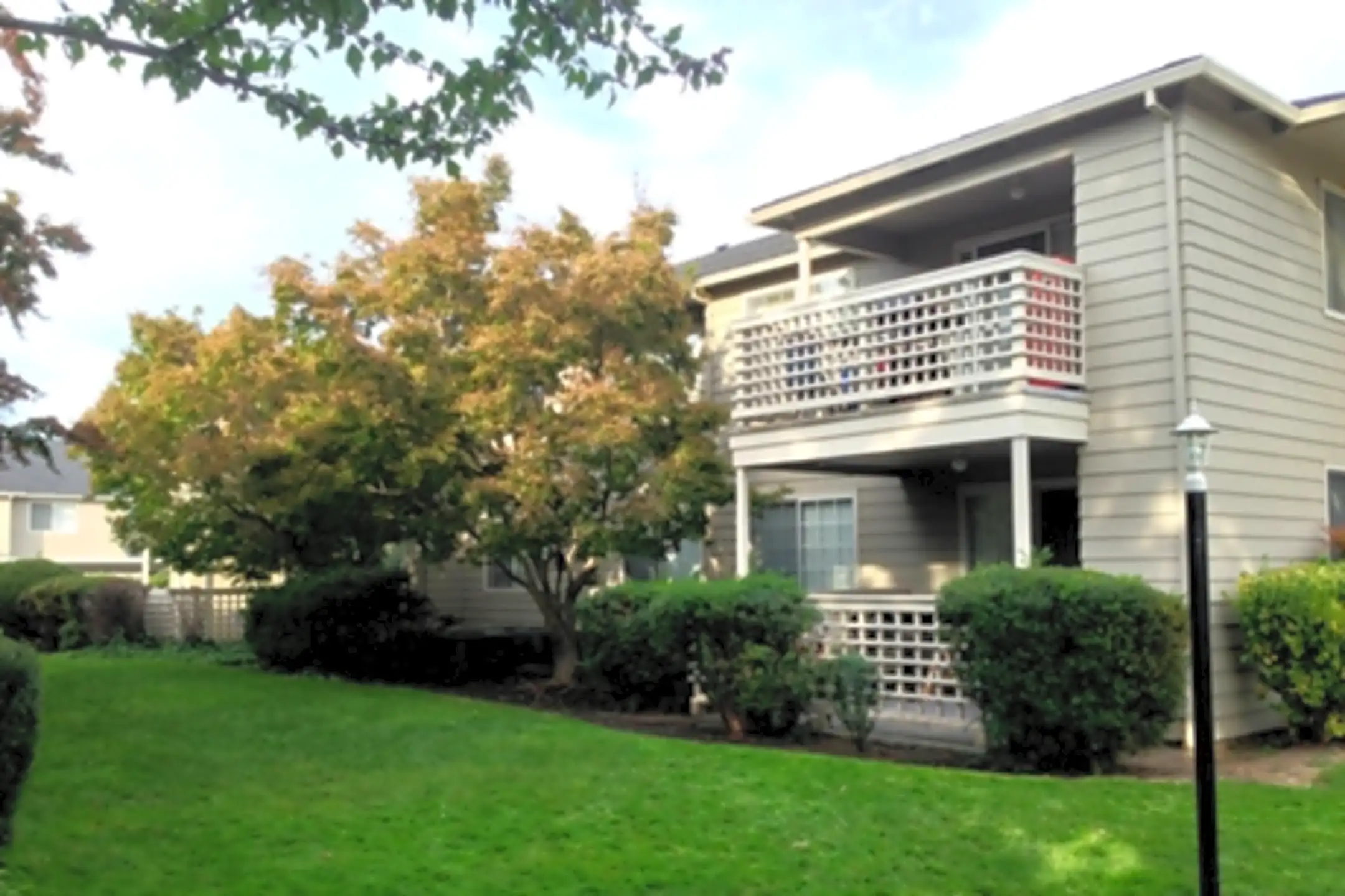 Poplar Village 1481 Poplar Dr Medford, OR Apartments for Rent Rent.