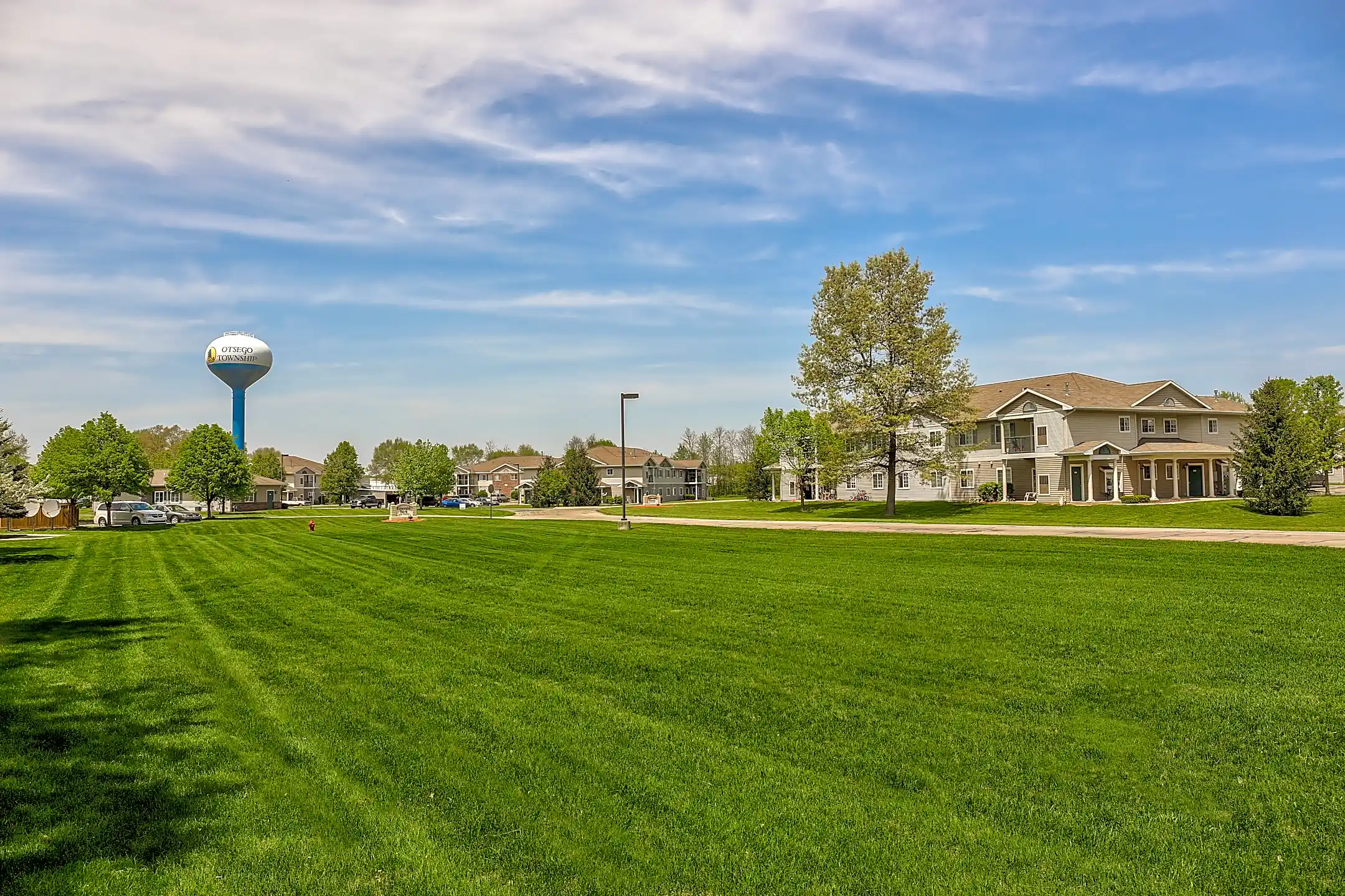 Emerald Park & Emerald Woods Senior Apartments Plainwell, MI 49080