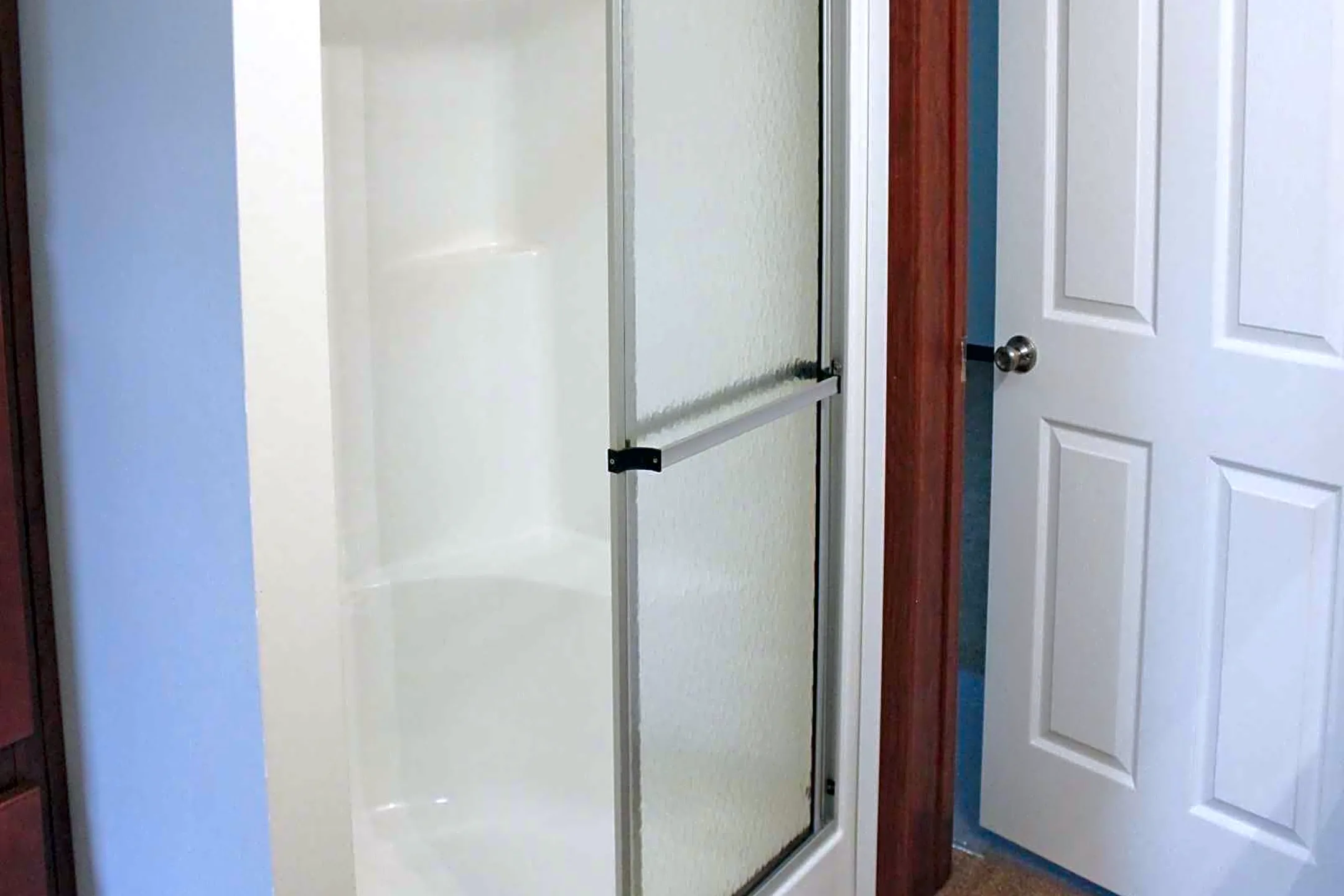 Bathroom - Northville Crossing - Northville, MI