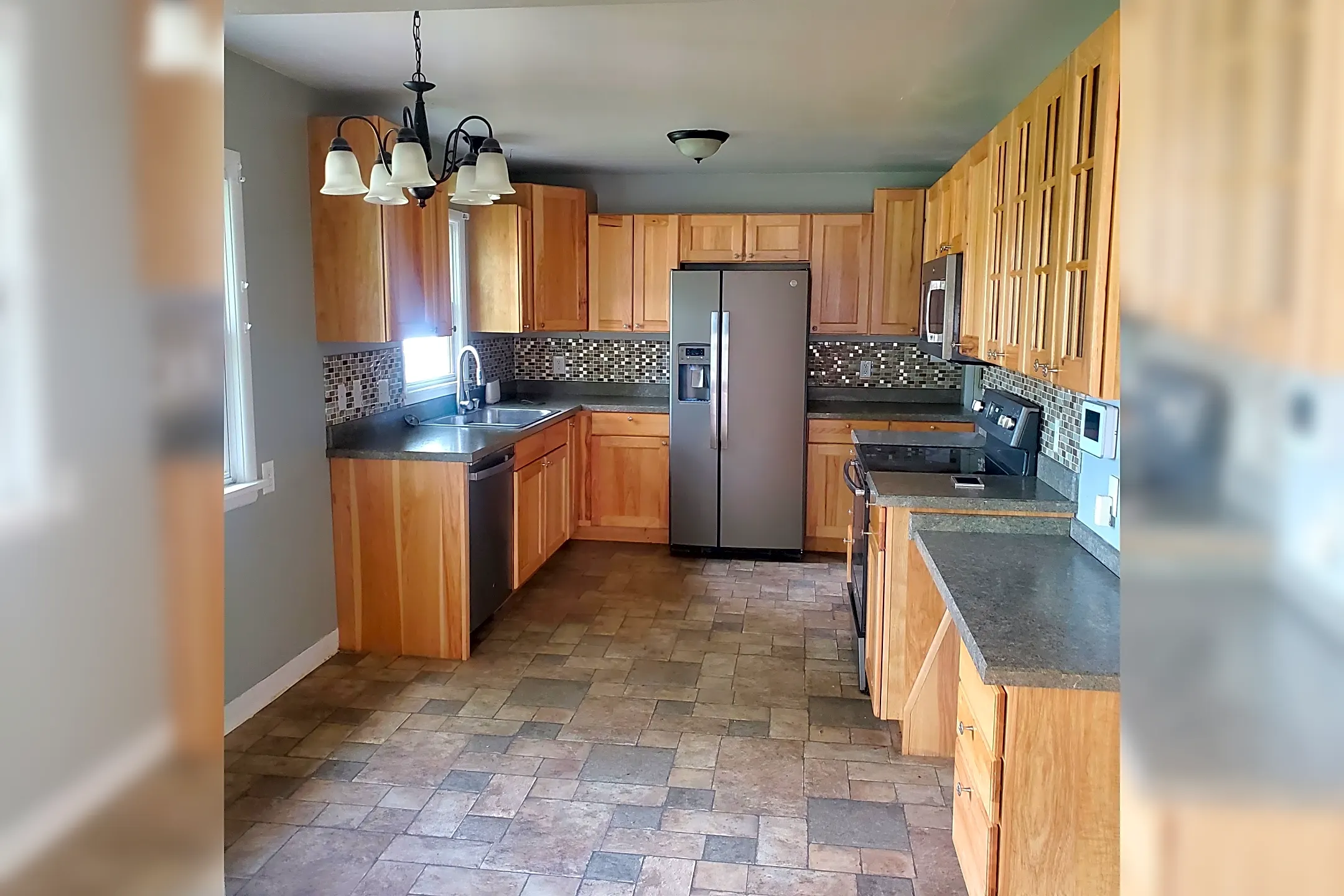 Kitchen - 3825 4th Ave N - Great Falls, MT